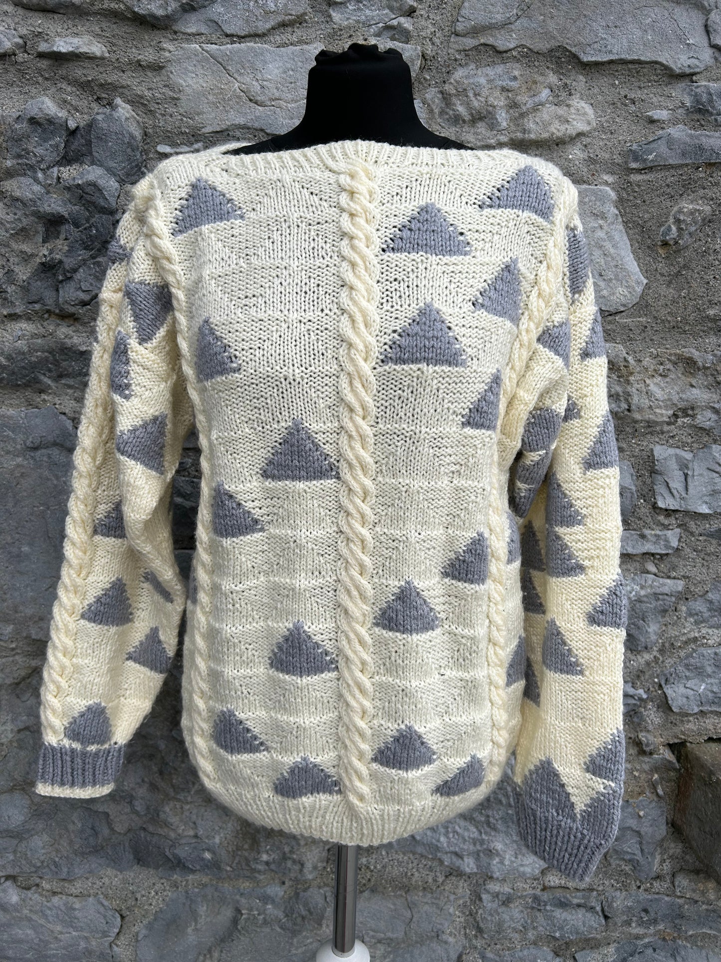 80s cream&grey triangles jumper uk 12