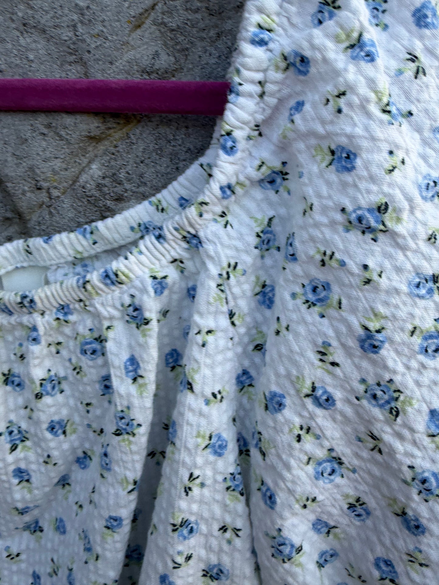 Blue floral puff-sleeve top  13-14y (158-164cm)