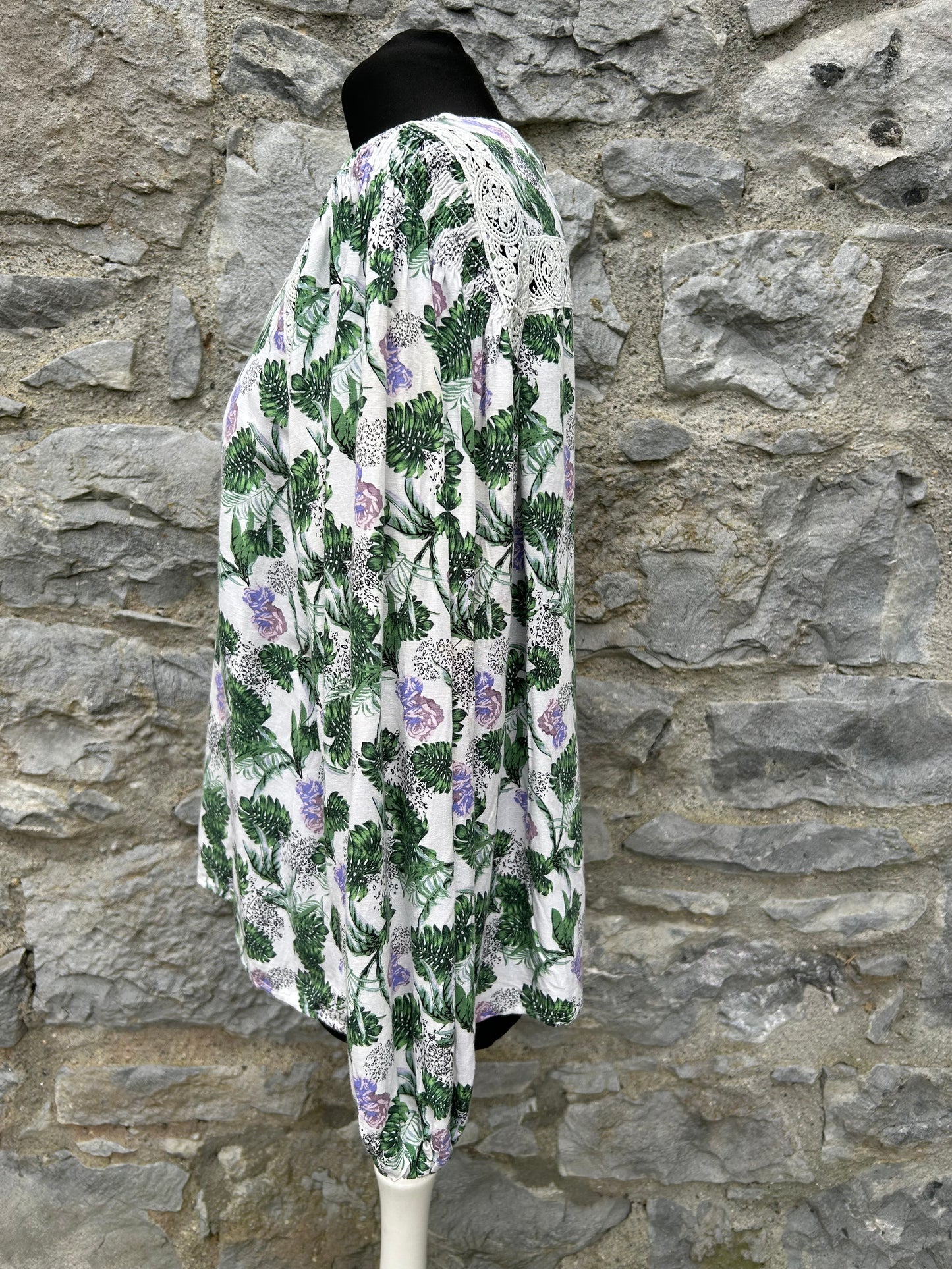 Leaves&flowers viscose linen top uk 10-12