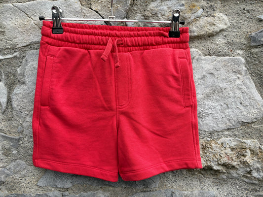 Red shorts  5-6y (110-116cm)