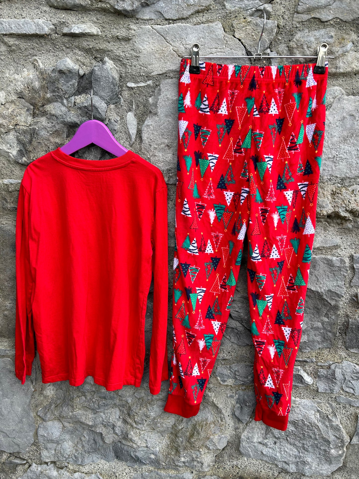 Merry&Bright red pjs  9-10y (134-140cm)