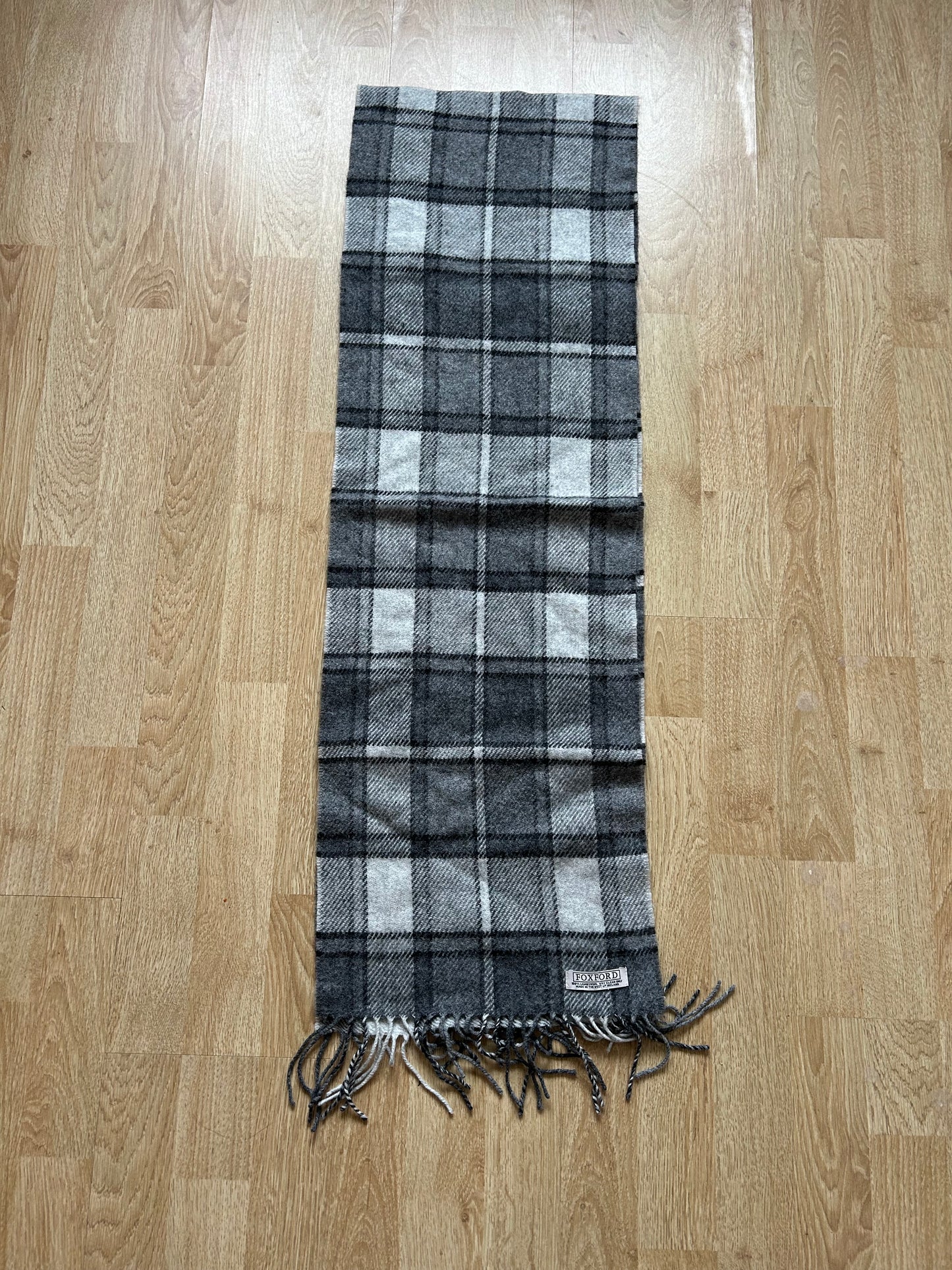 Grey&white check scarf