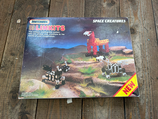 Vintage linkints construction game