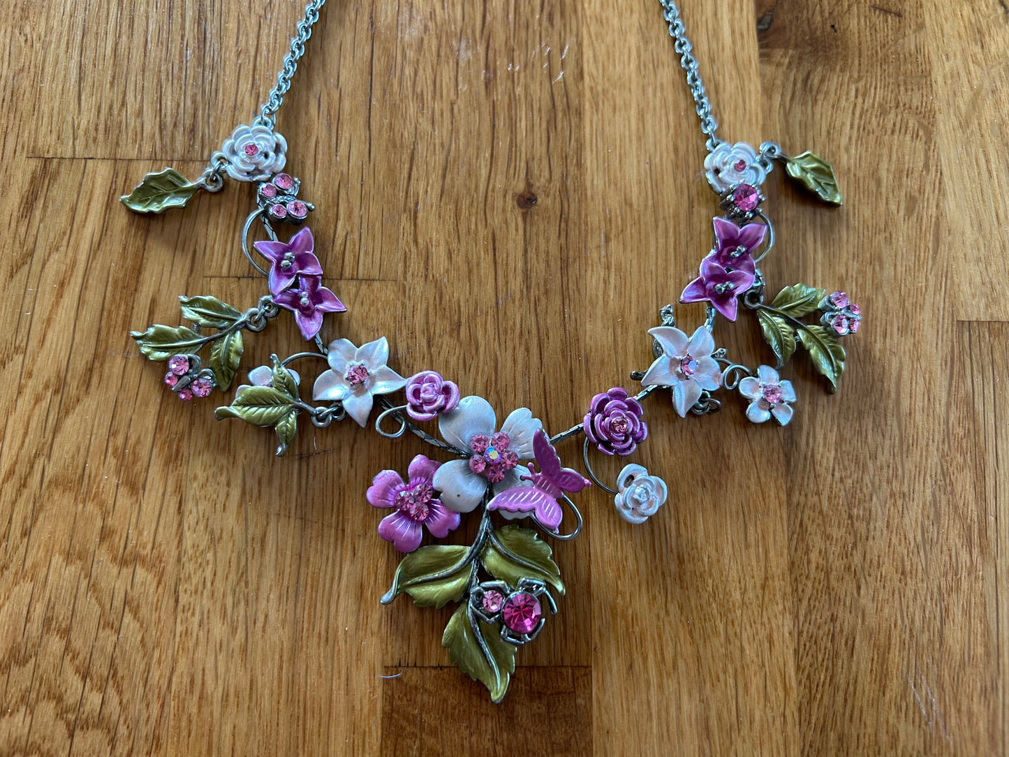 Floral necklace