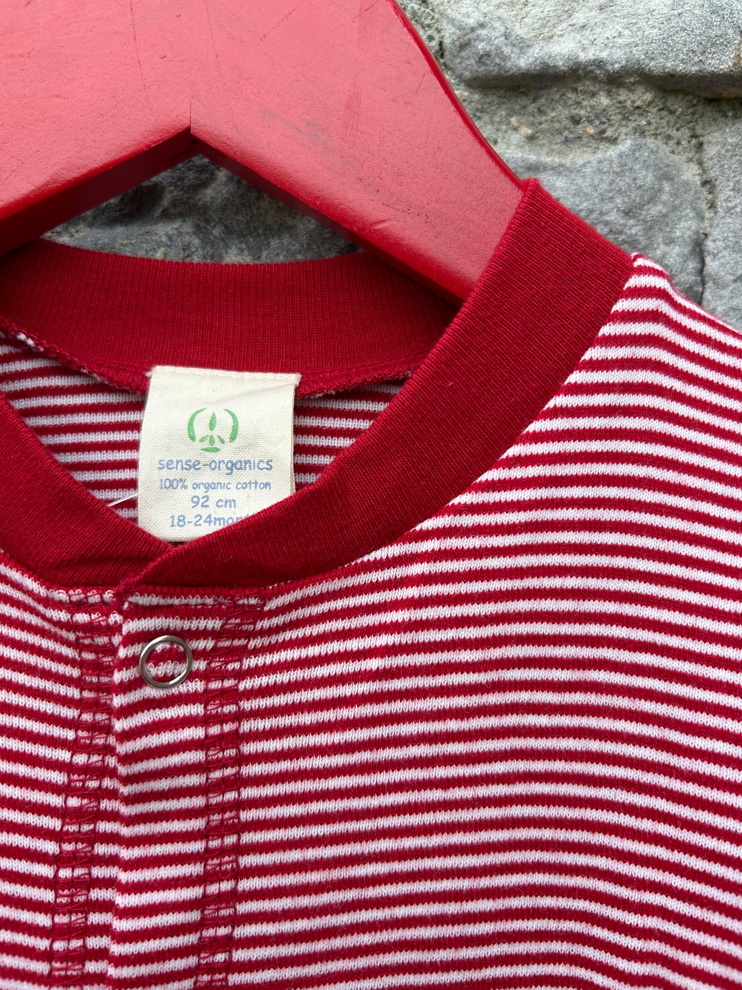 Red stripy onesie  18-24m (86-92cm)