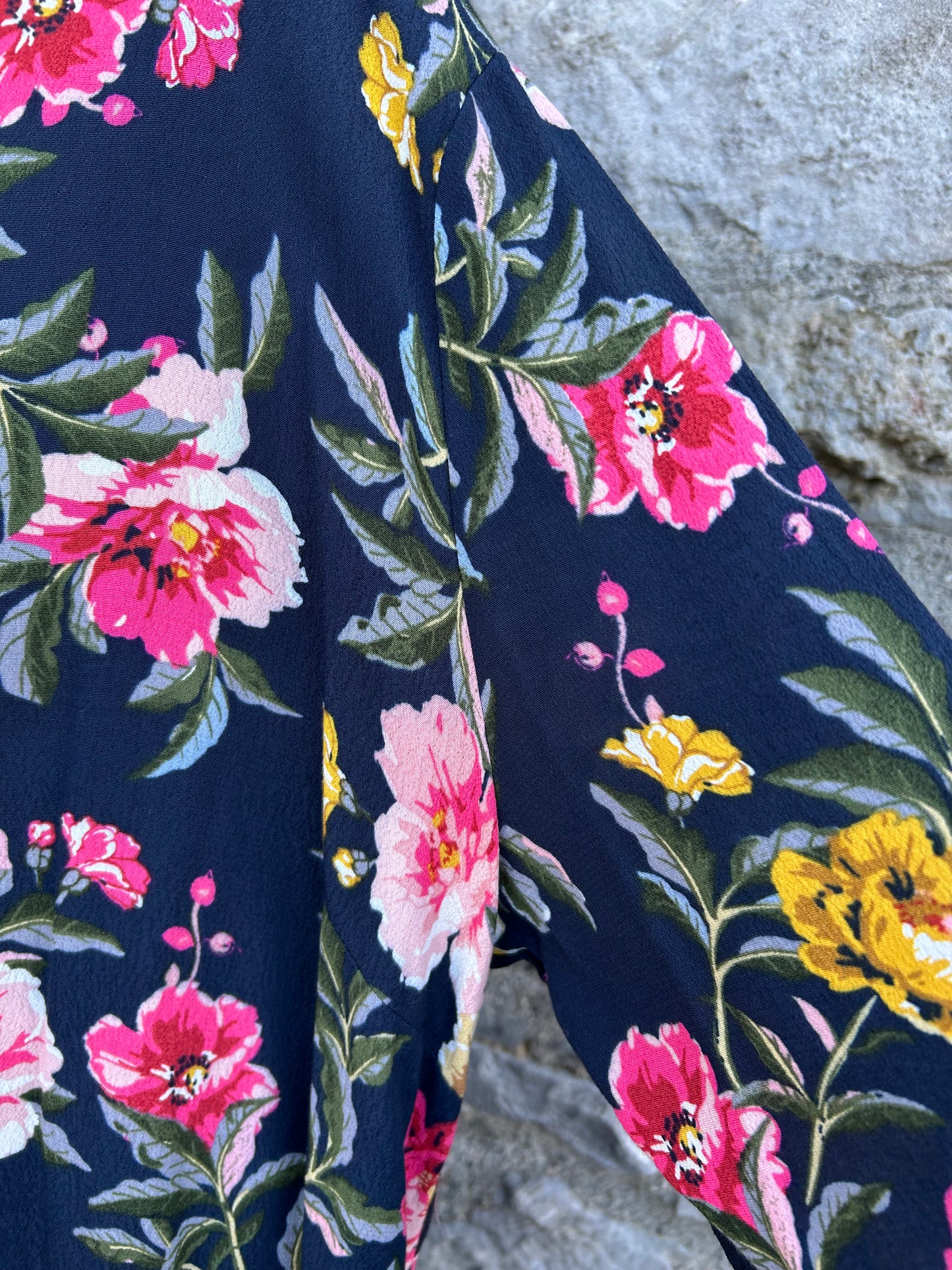 Navy floral top uk 18-20