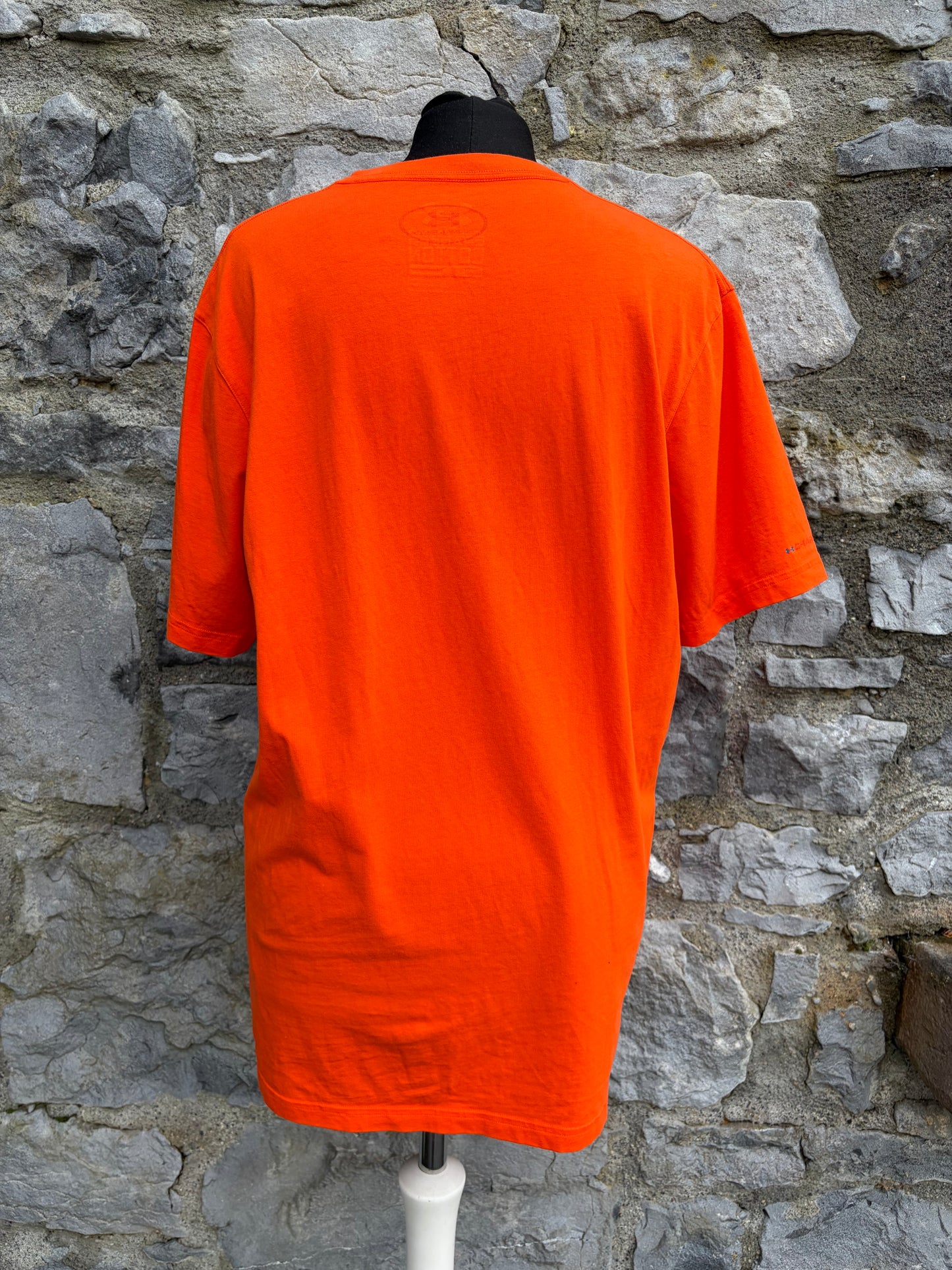 Orange T-shirt  S/M