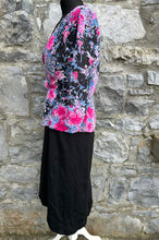 Load image into Gallery viewer, 80s floral&amp;black dress uk 12-14
