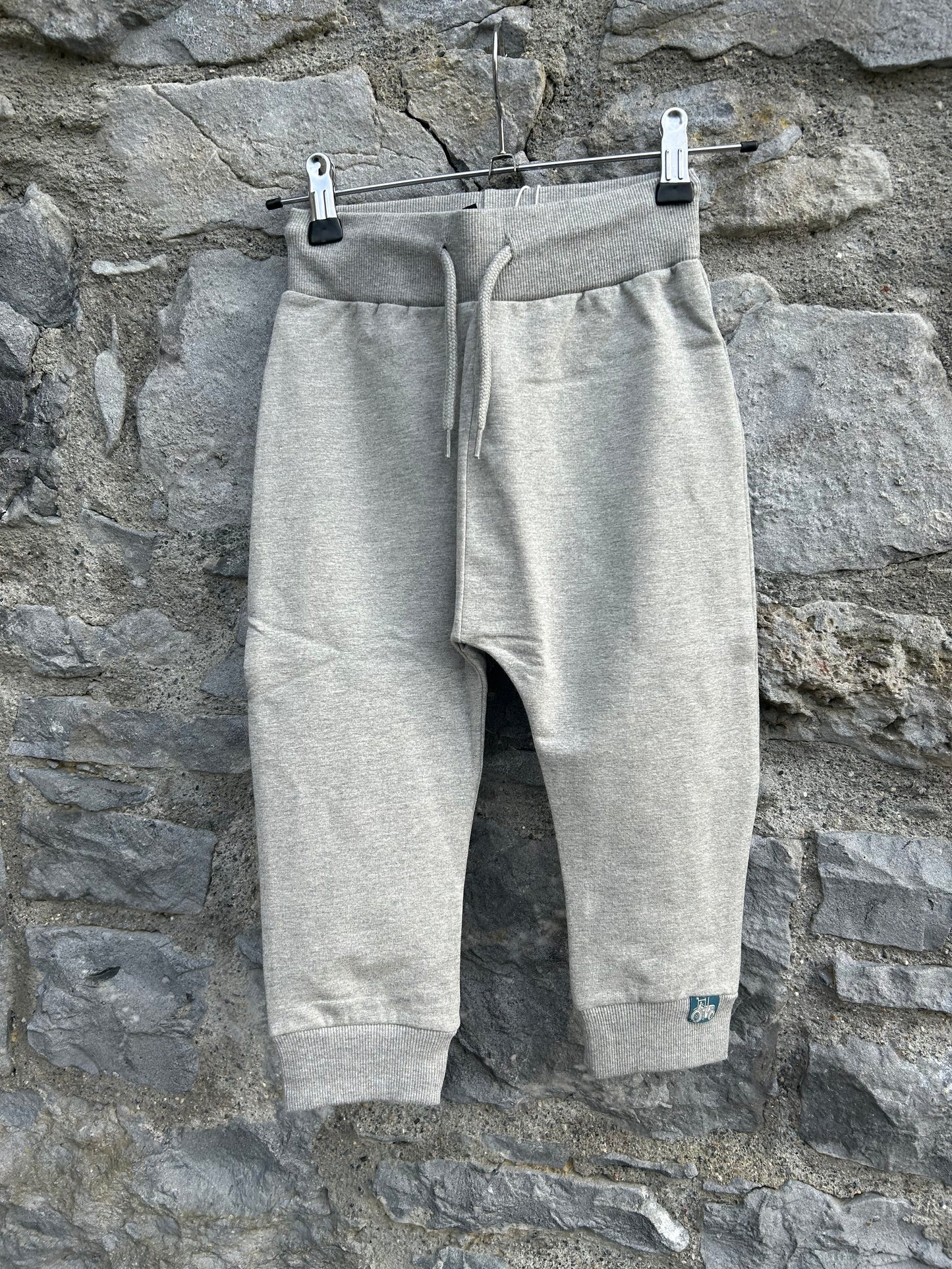 Grey joggers  3y (98cm)