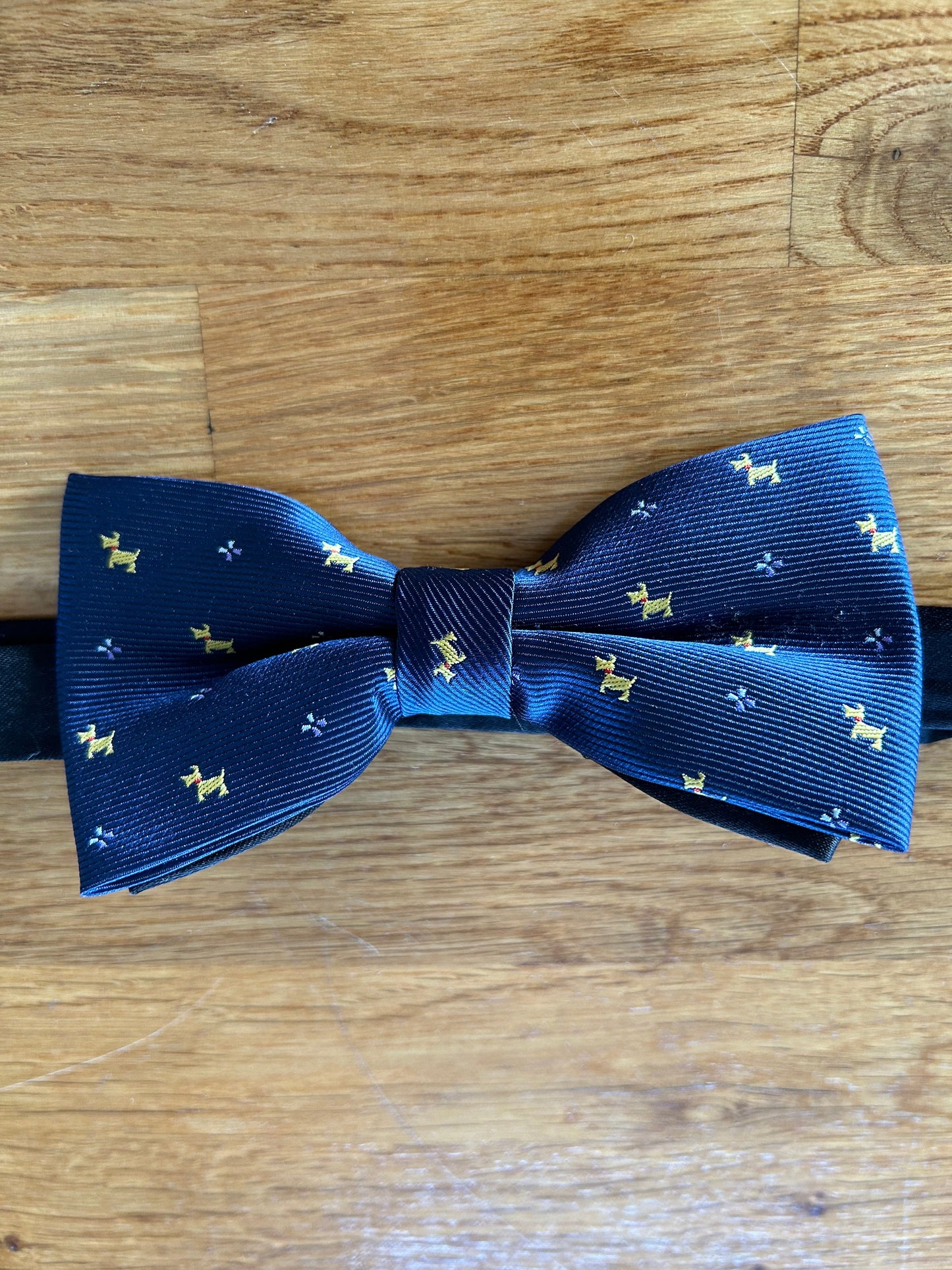 Navy&dog bow tie