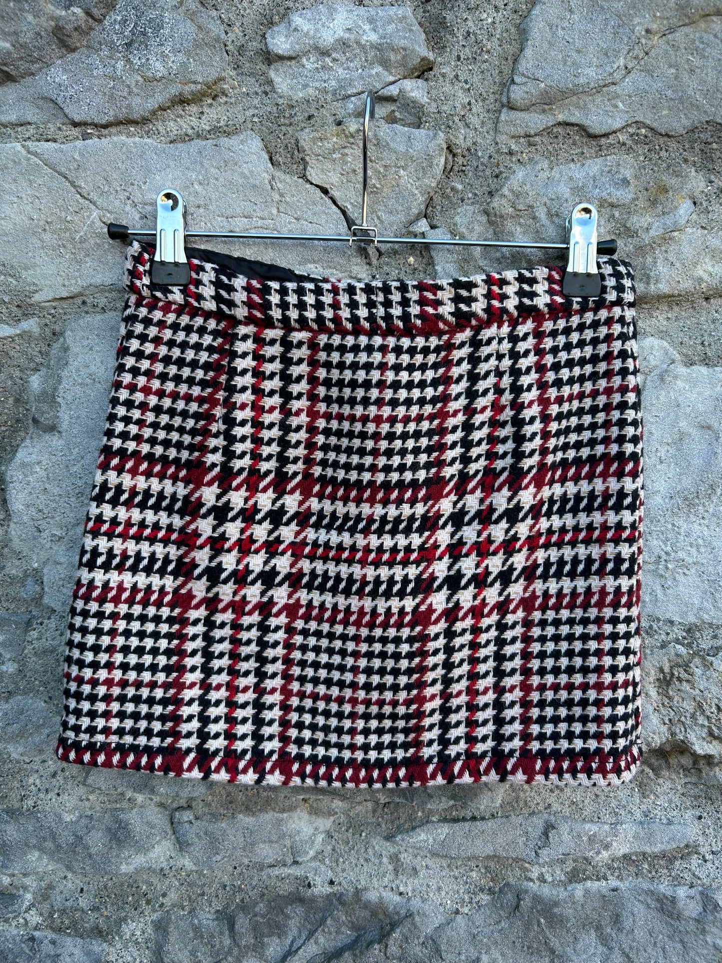 Red&black houndstooth skirt   8y (128cm)
