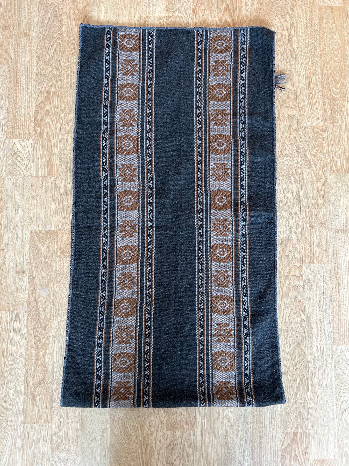 Grey&brown pattern scarf