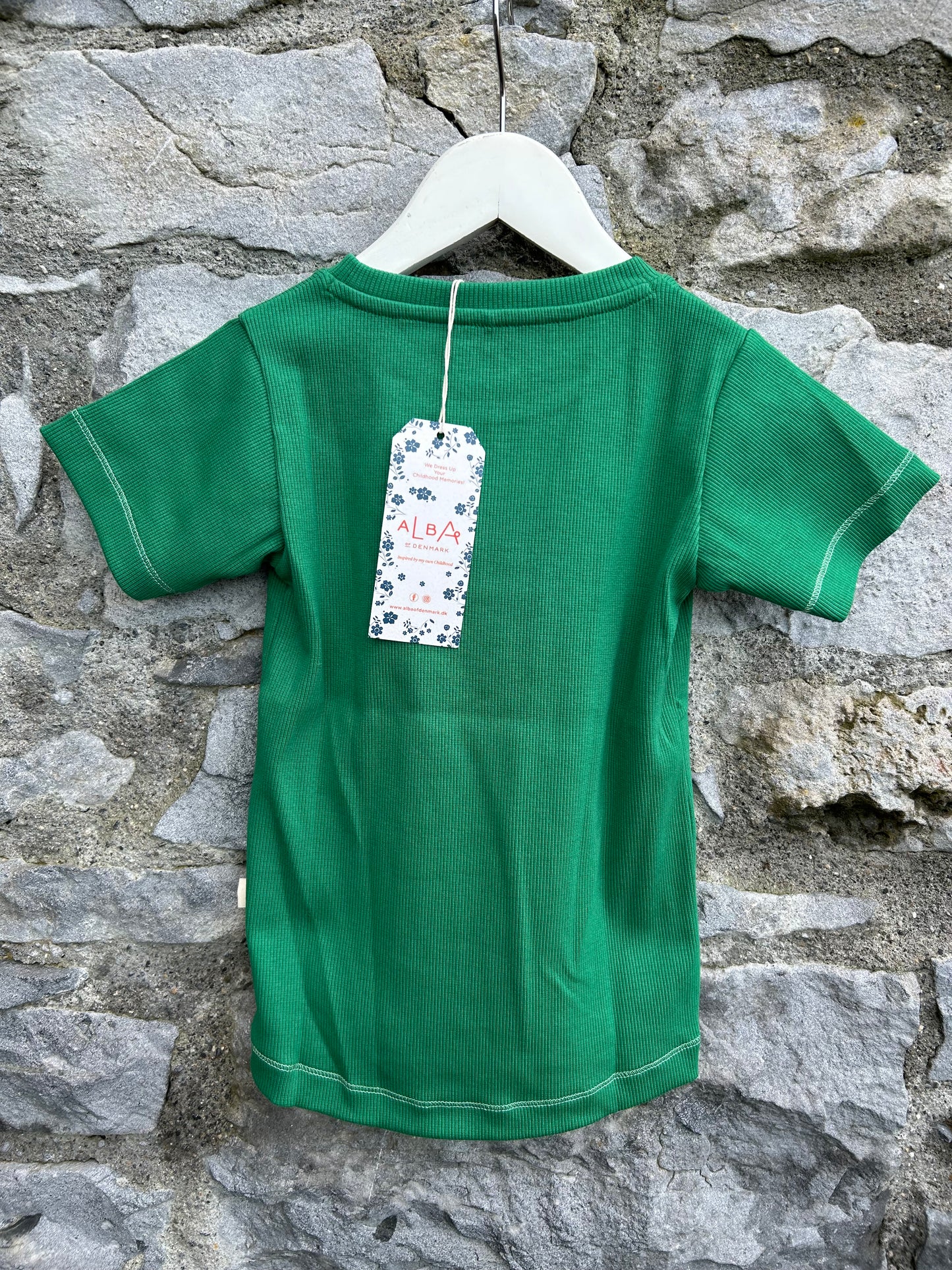 Green bell T-shirt  3y (98cm)