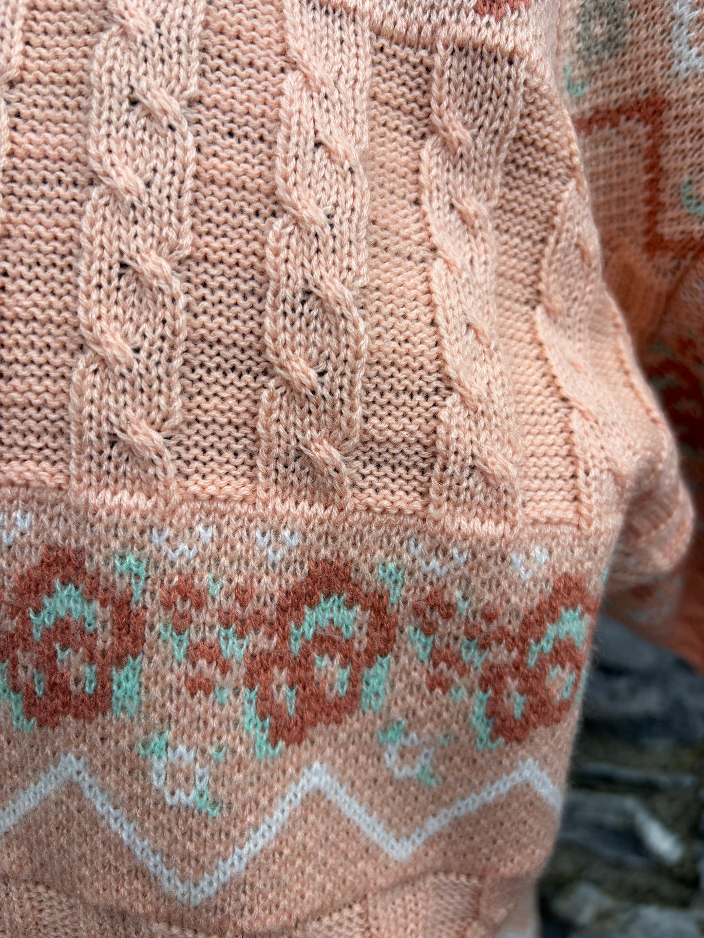80s peach geometric jumper uk 12-14