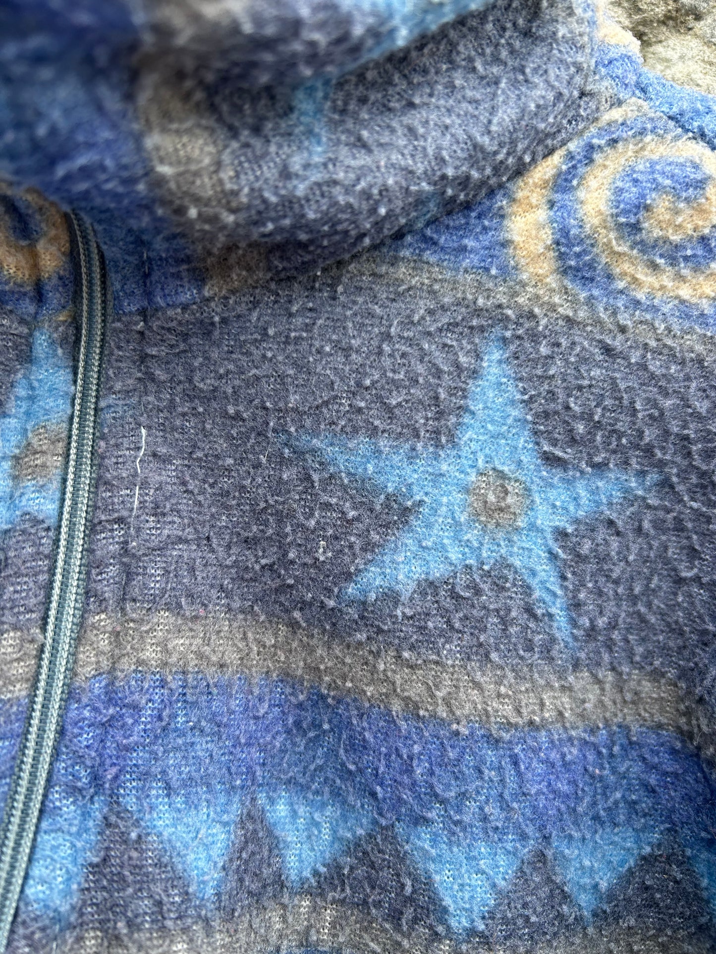 80s Grey&blue geometric fleece  6-7y (116-122cm)