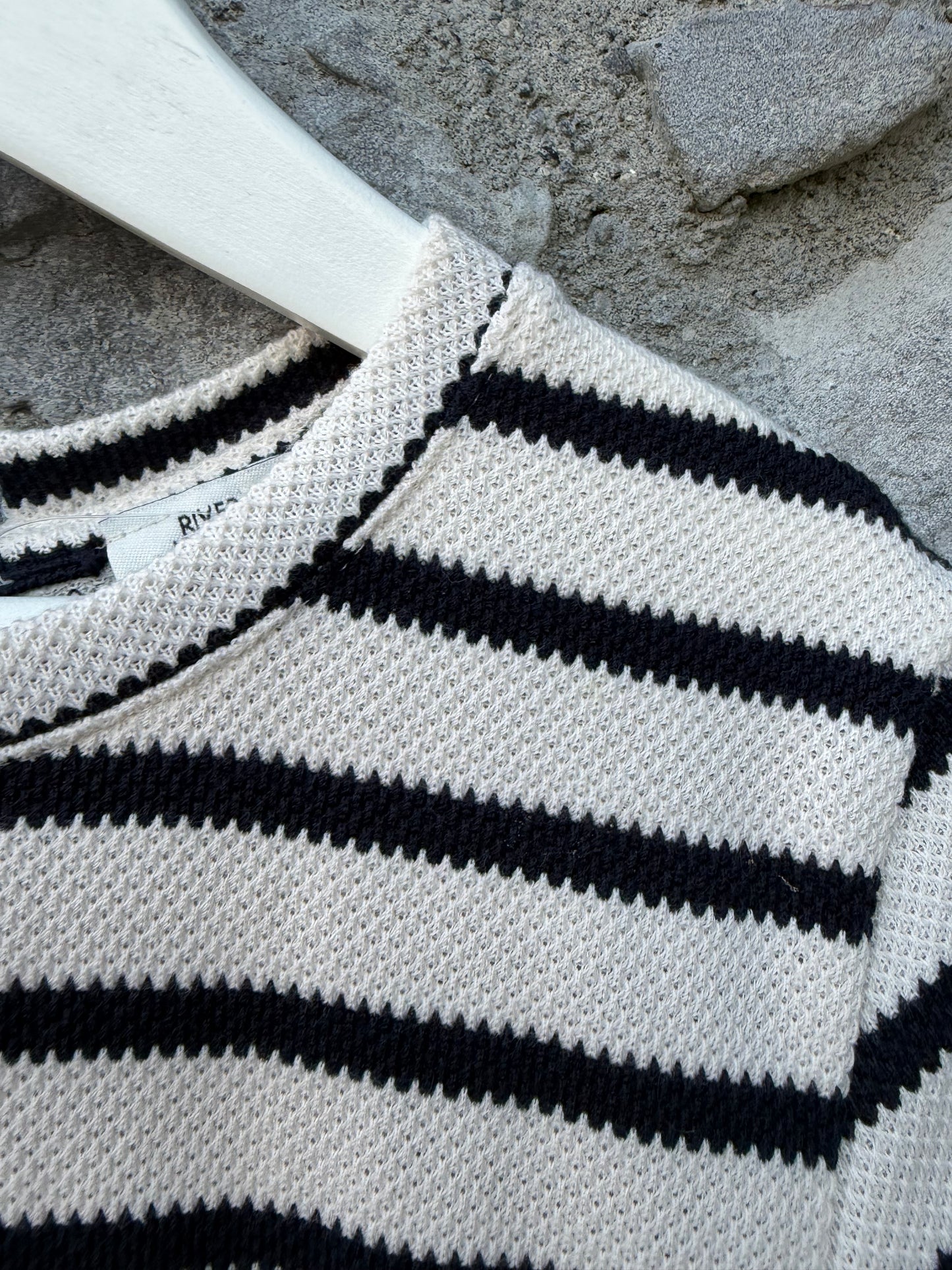 Black&white striped jumpsuit with cut-out side 9-10y (134-140cm)