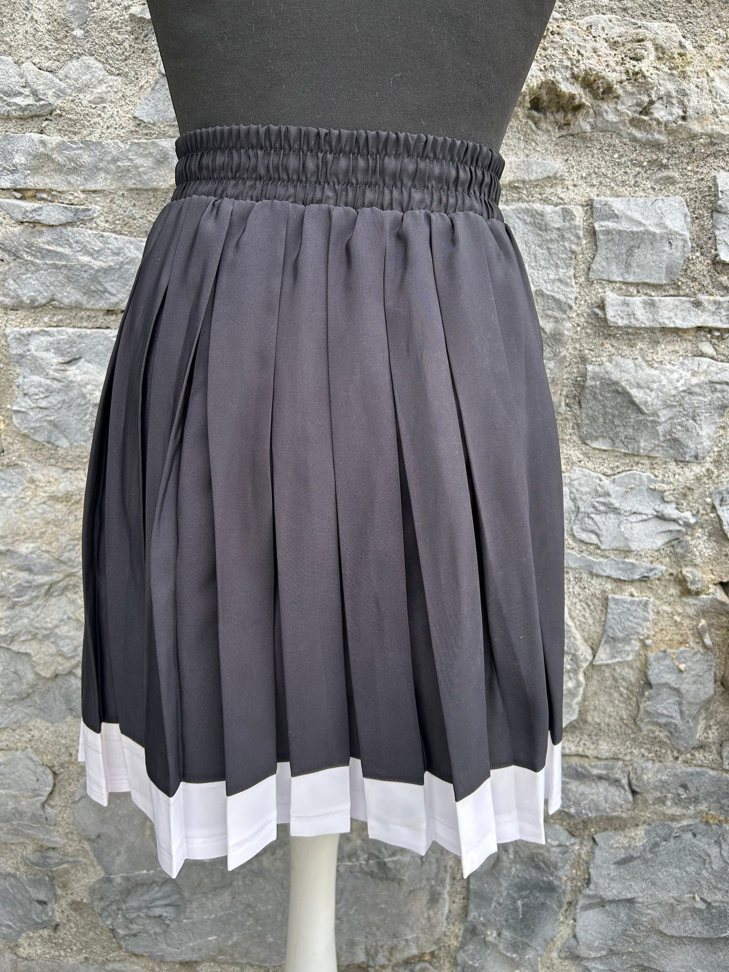 90s Black&white pleated skirt uk 6-8