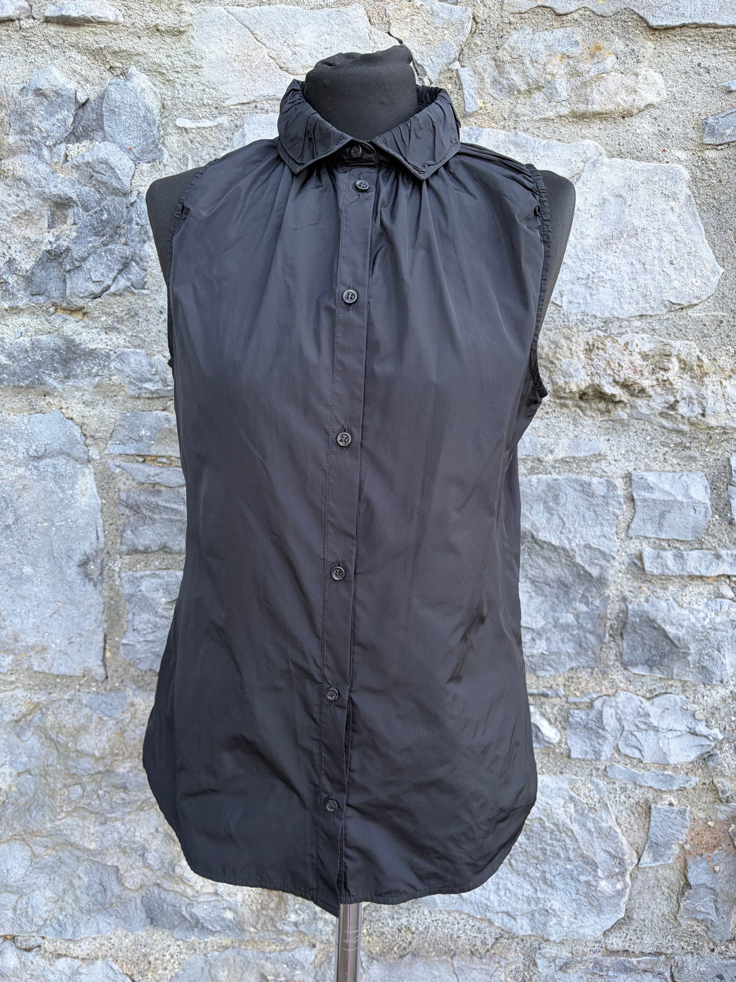 Black sleeveless shirt uk 8-10
