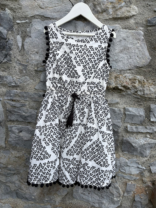 Black&white geometric dress  8y (128cm)