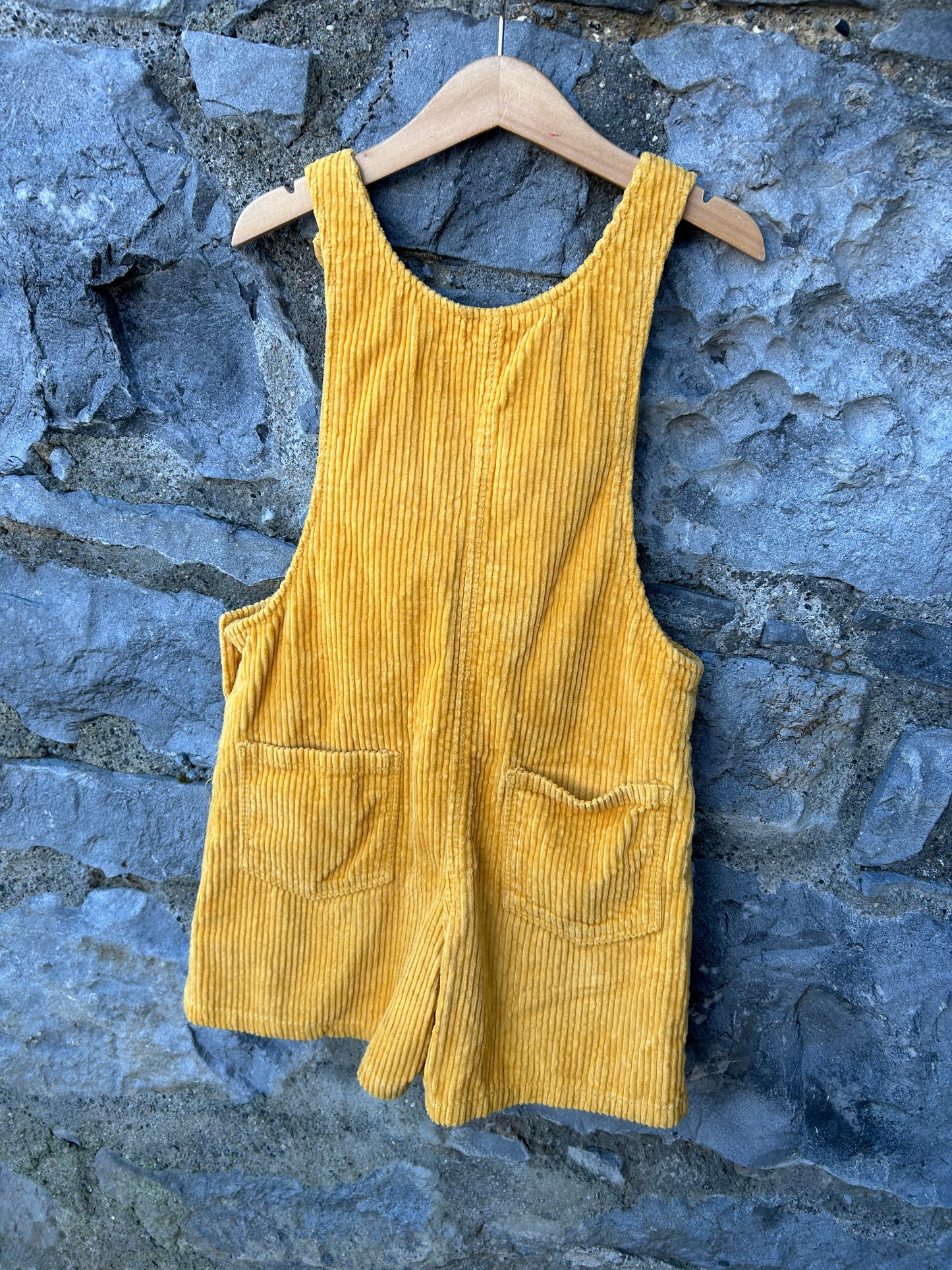 Yellow cord dungarees   6-7y (116-122cm)