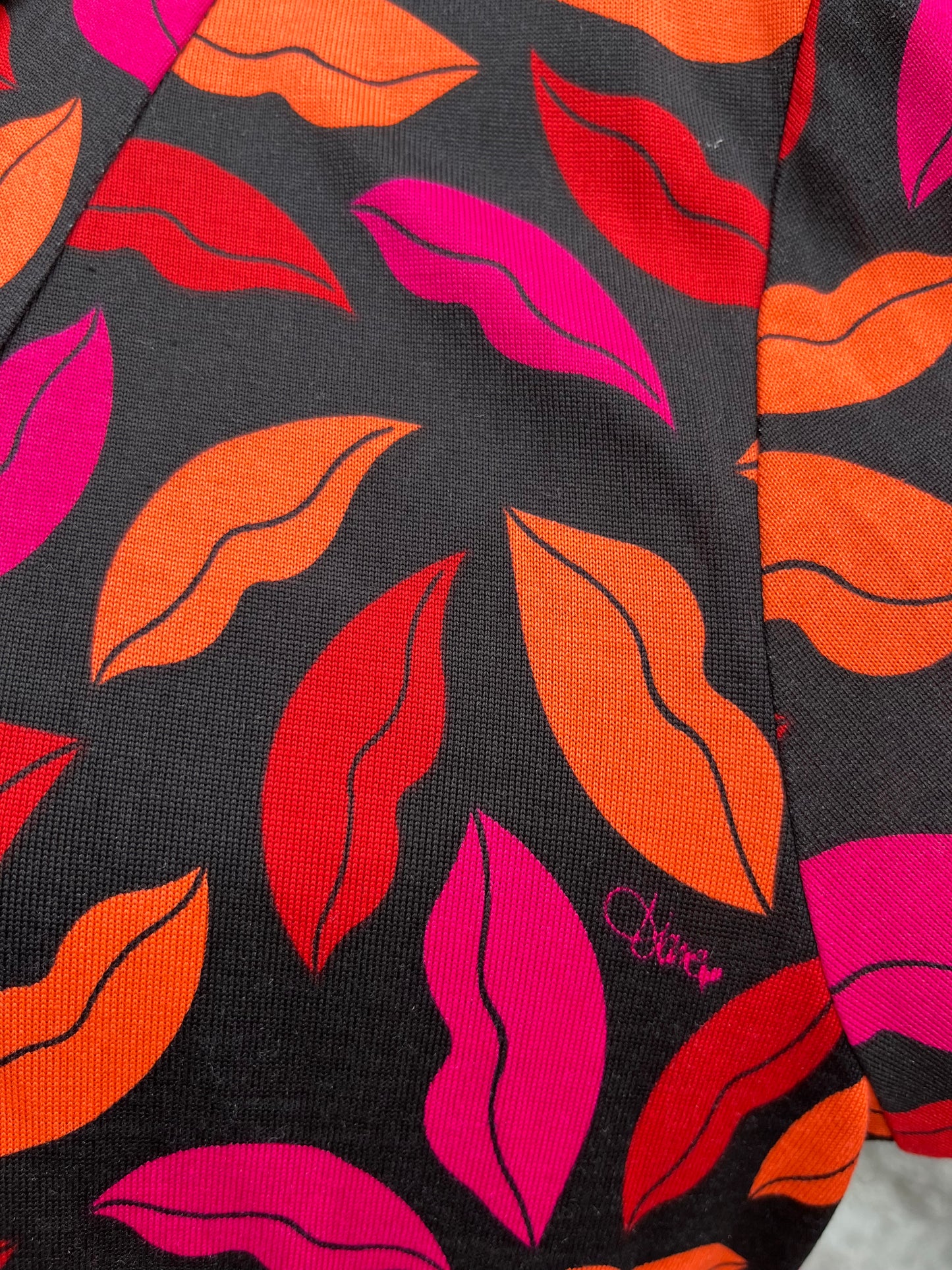 DvF Pink&orange lips black dress uk 10-12