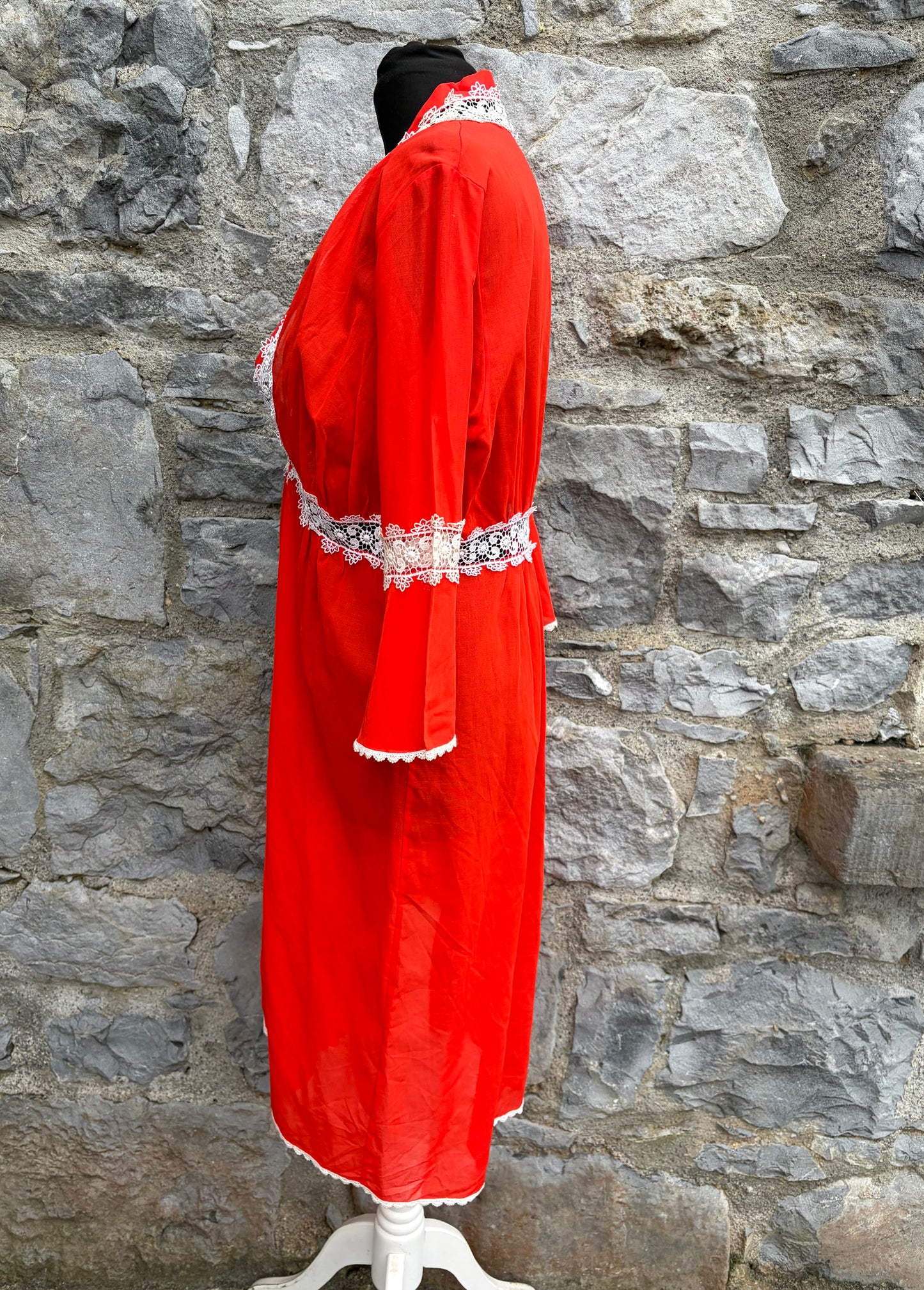 70s red robe with white lace uk 8-10