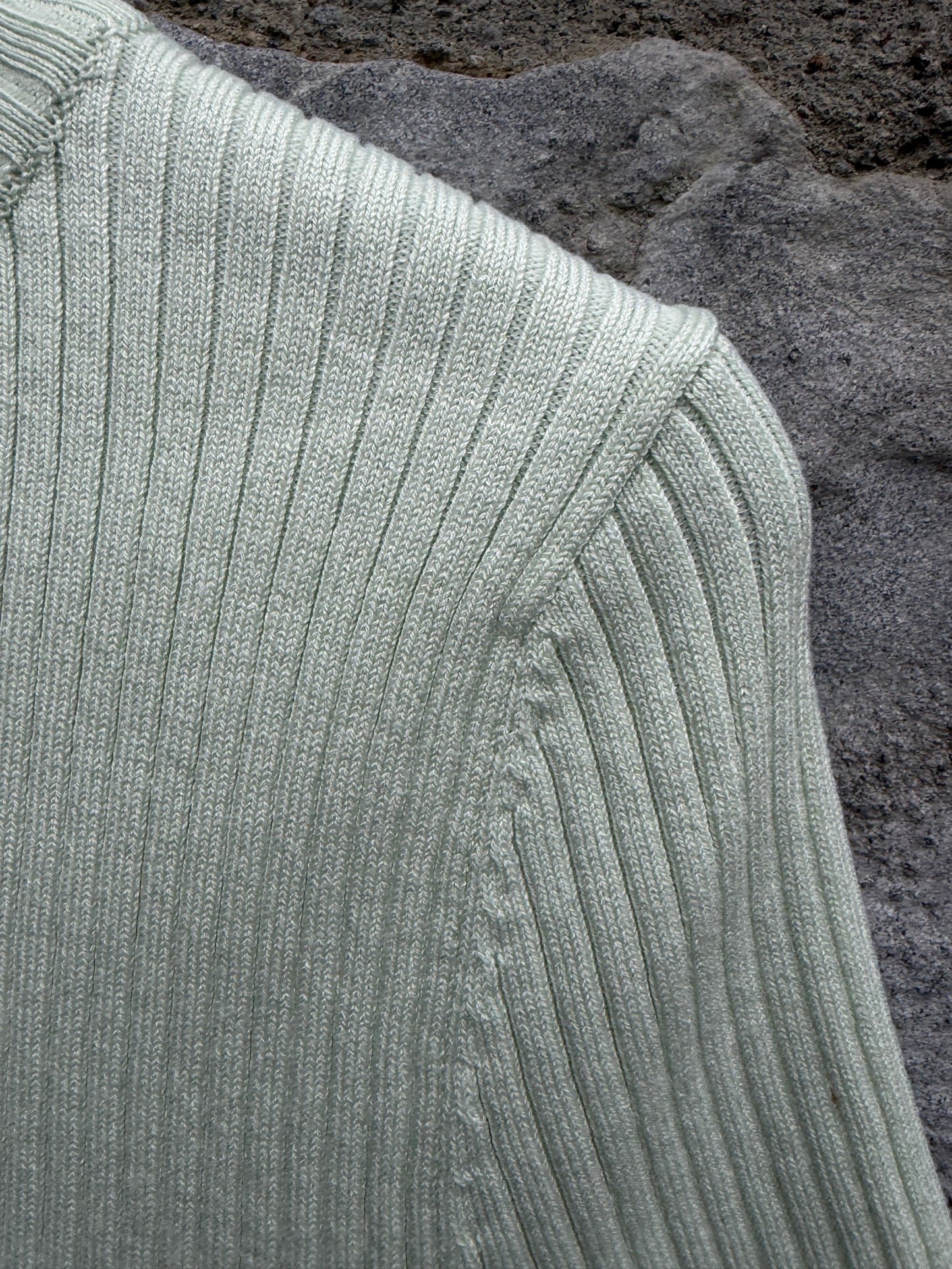 Pistachio ribbed top  11-12y (146-152cm)