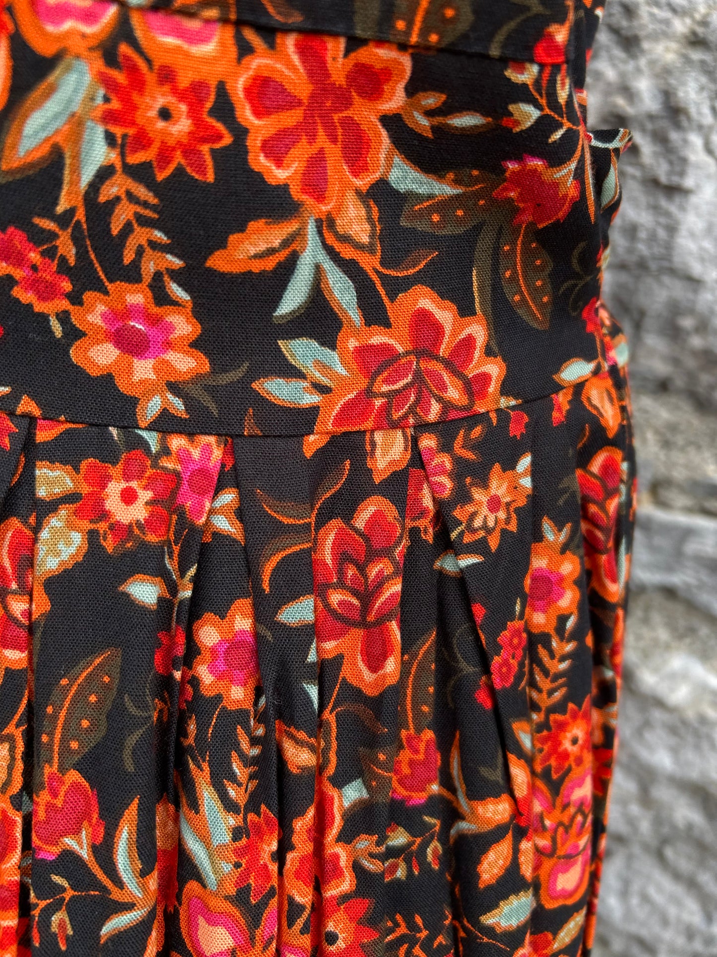 Red flowers black dress uk 14