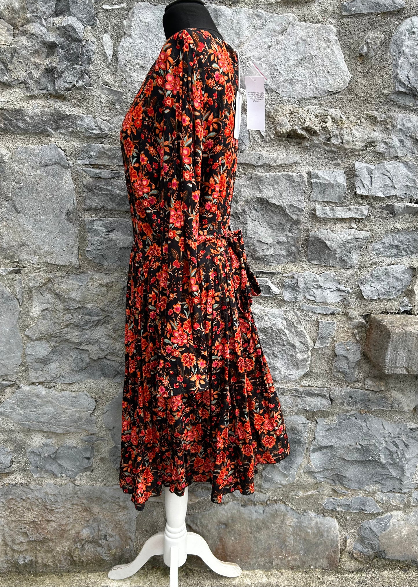 Red flowers black dress uk 14