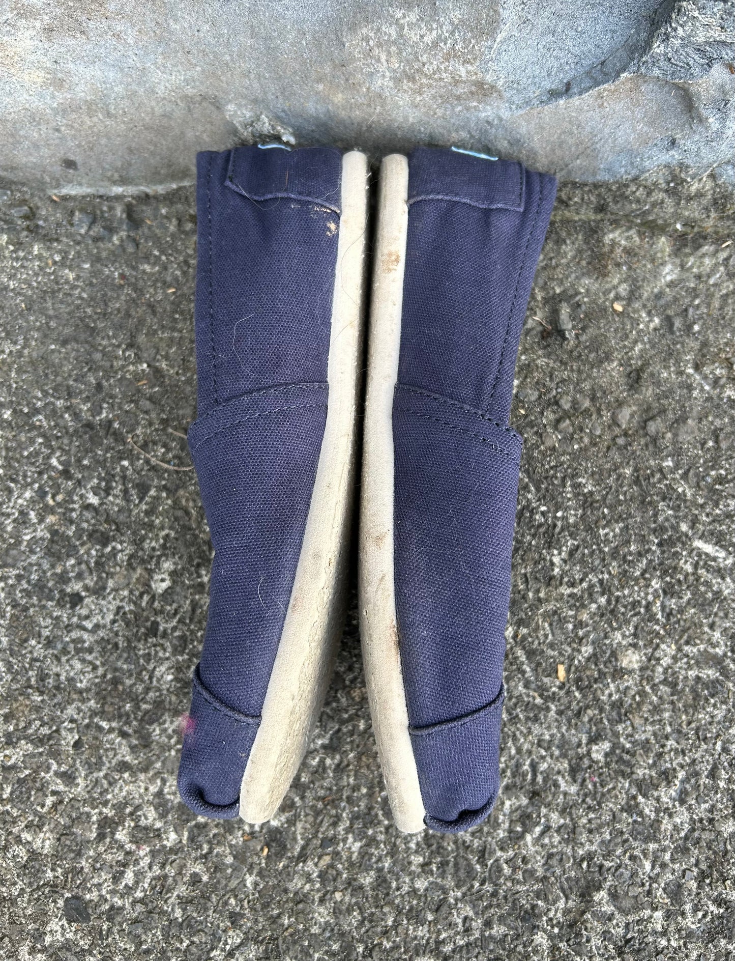 Navy canvas toms  uk 4.5 (eu 37.5)