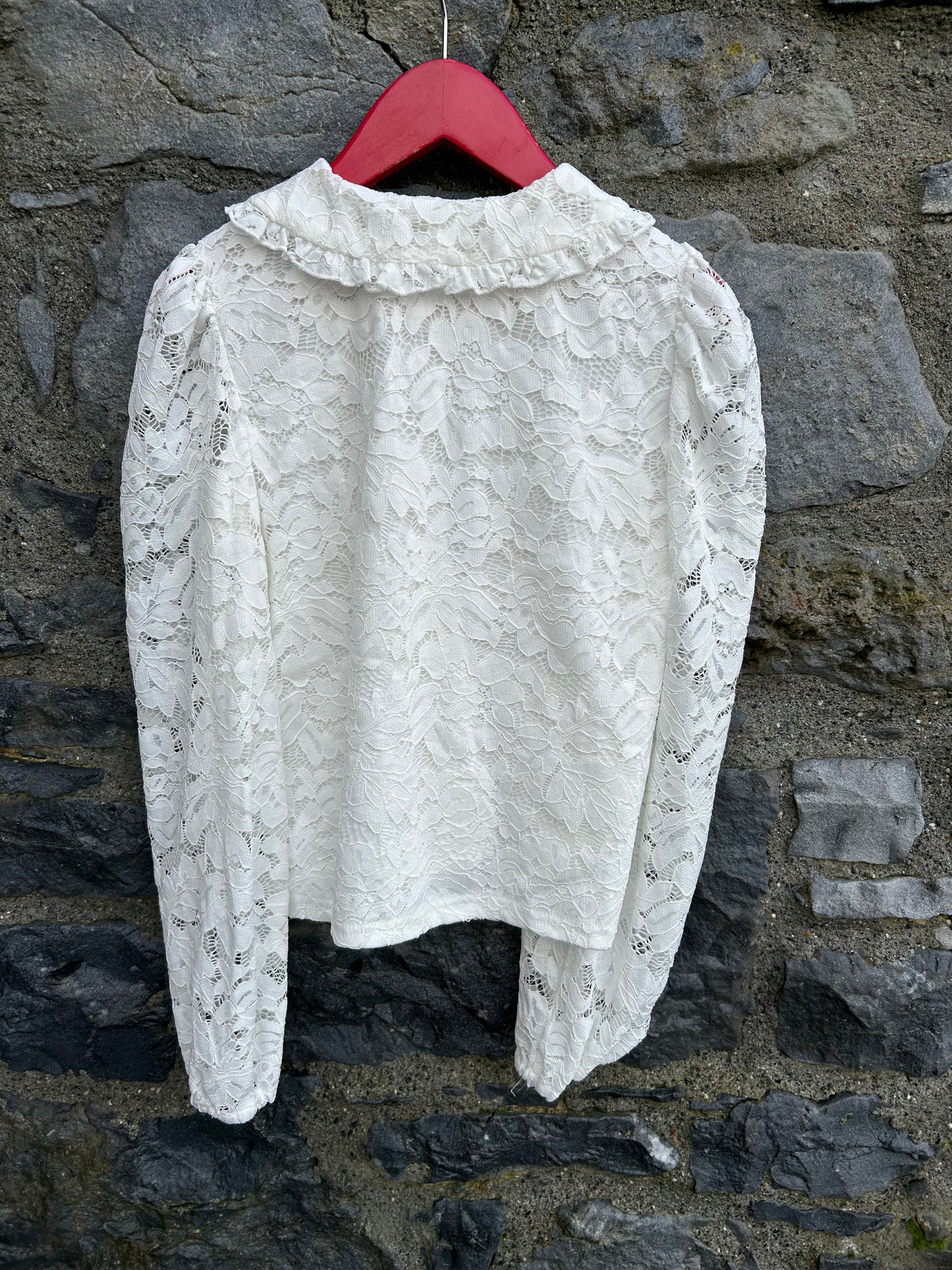 White lace blouse   9-10y (134-140cm)