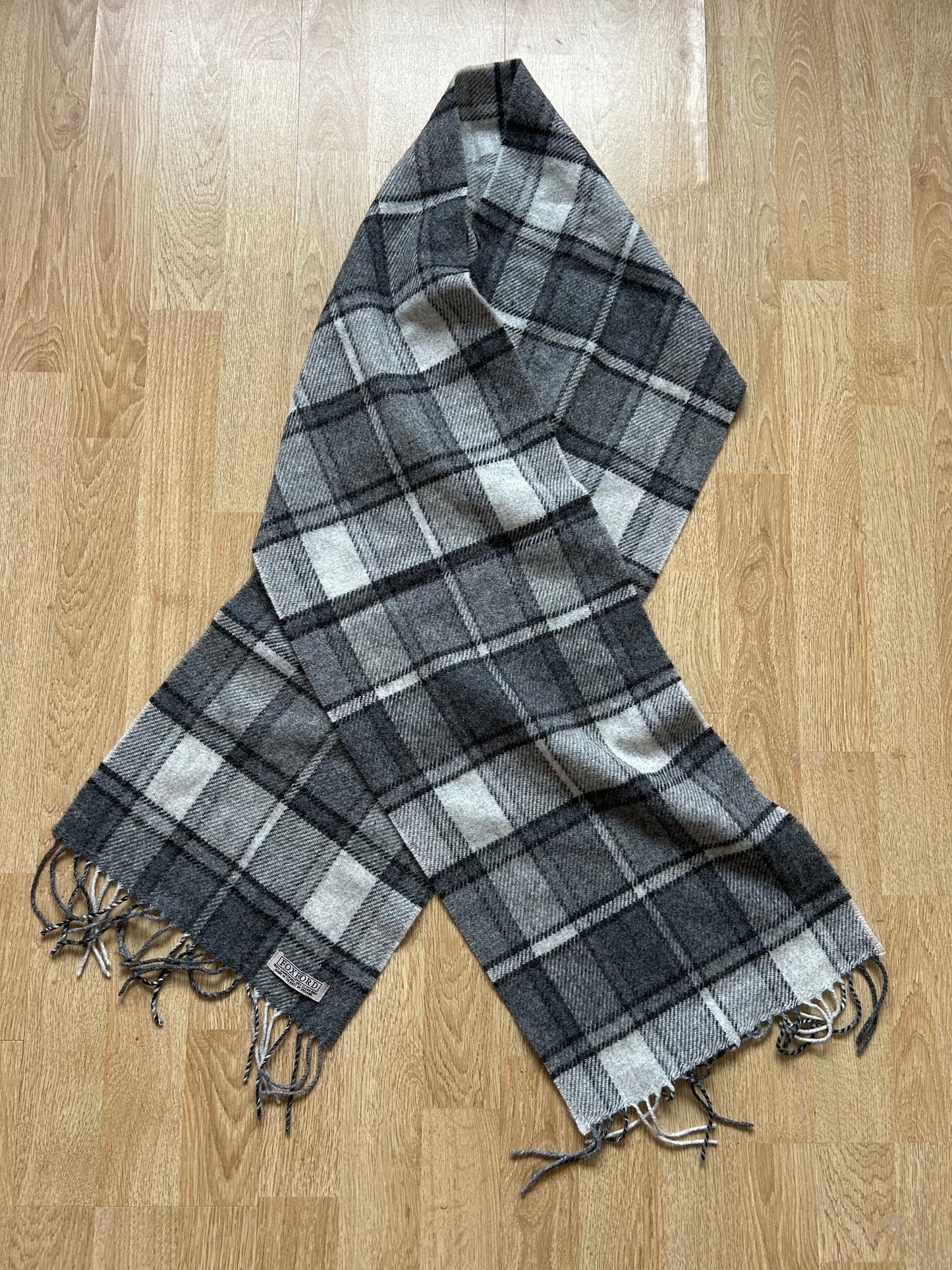 Grey&white check scarf