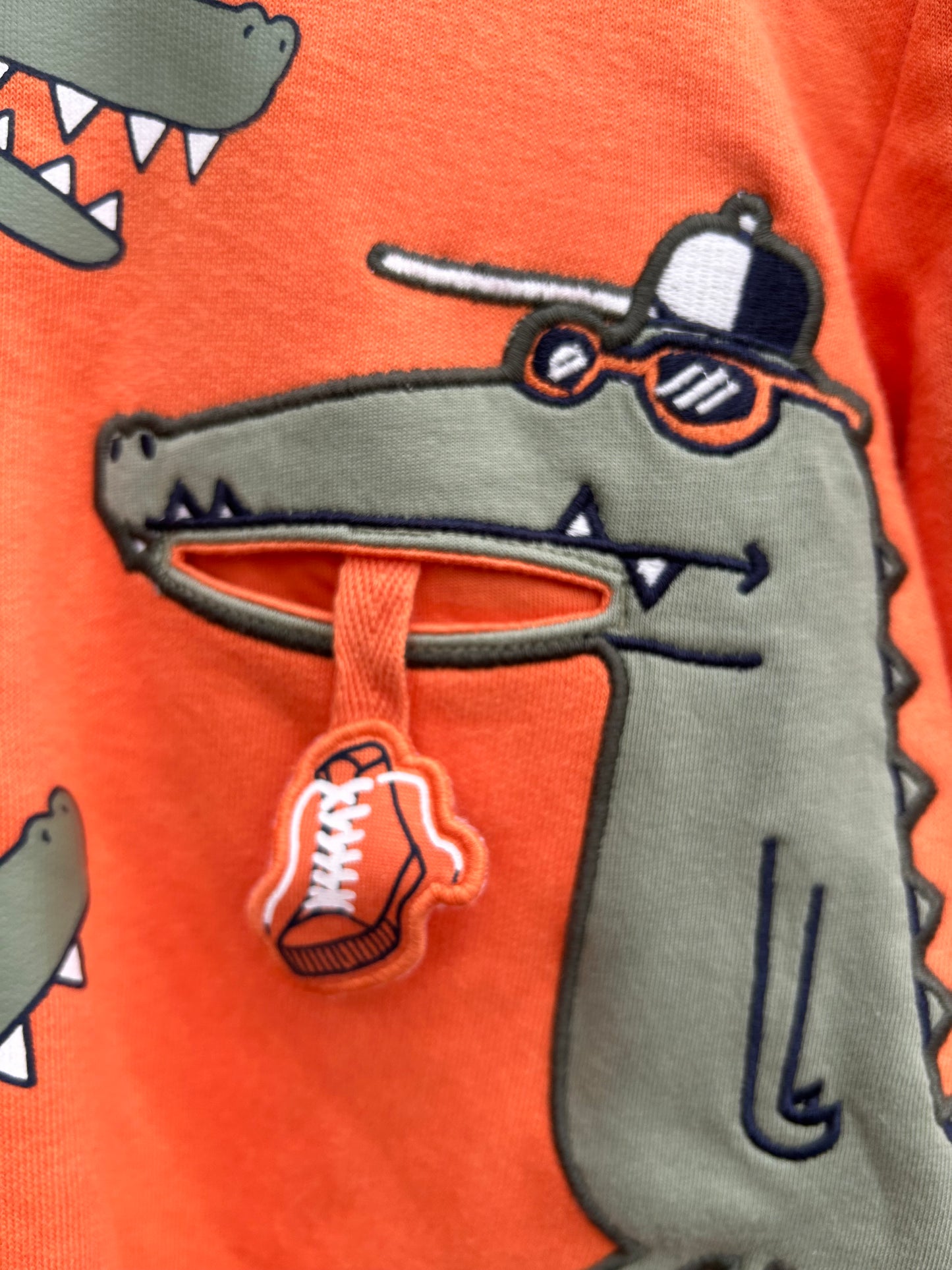 Crocodiles orange hoodie  5-6y (110-116cm)