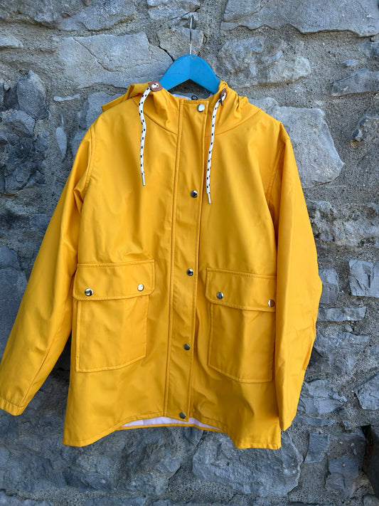 Yellow raincoat  9-10y (134-140cm)