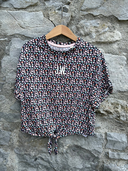 Floral navy cropped t-shirt  8-9y (128-134cm)