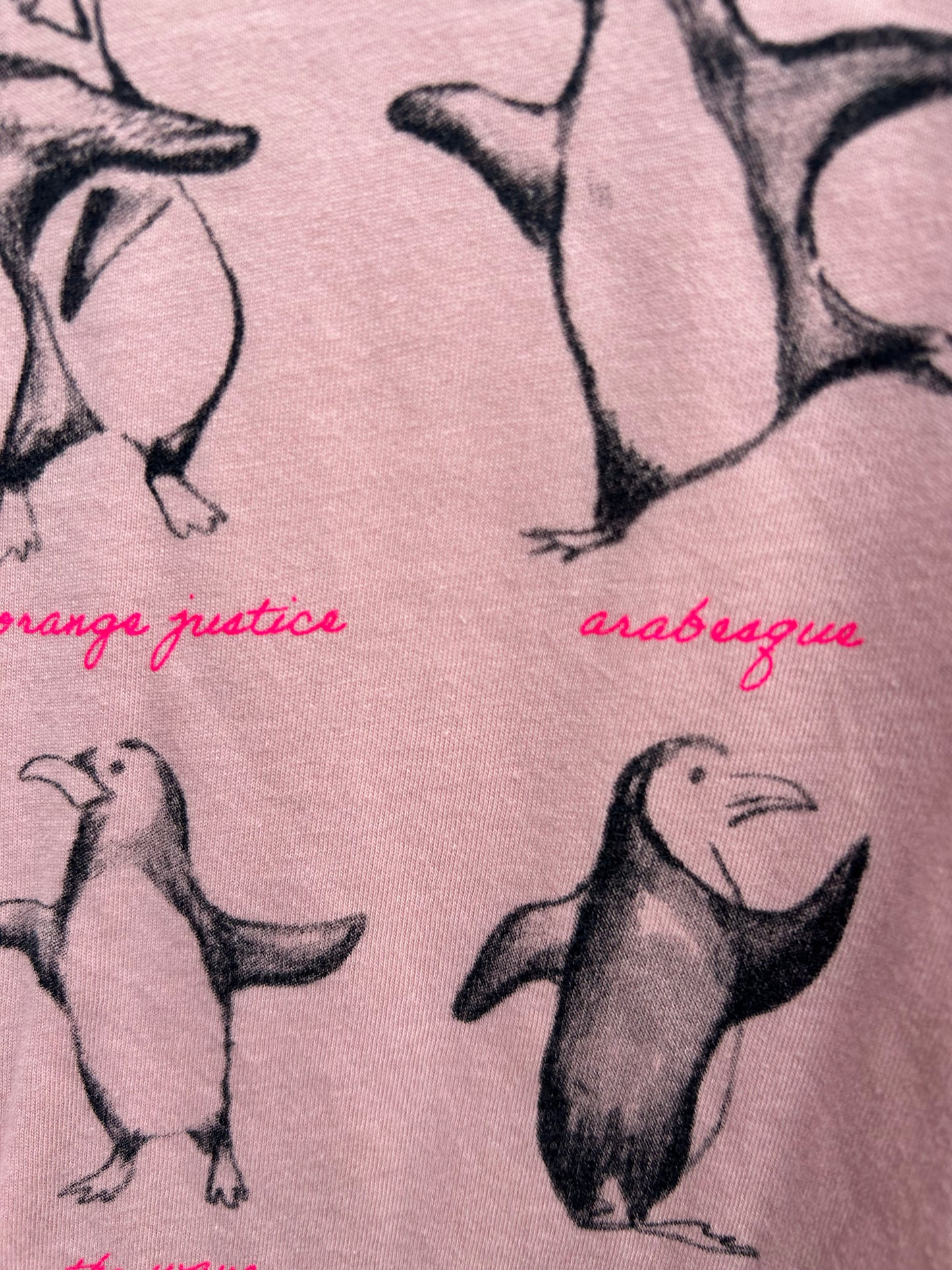 Penguins pink top  10y (140cm)