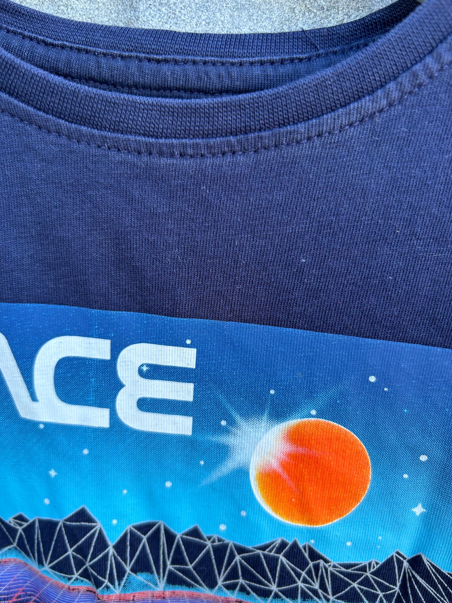 Space navy T-shirt  3-4y (98-104cm)