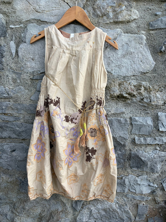 Embroidered flowers beige dress  5-6y (110-116cm)