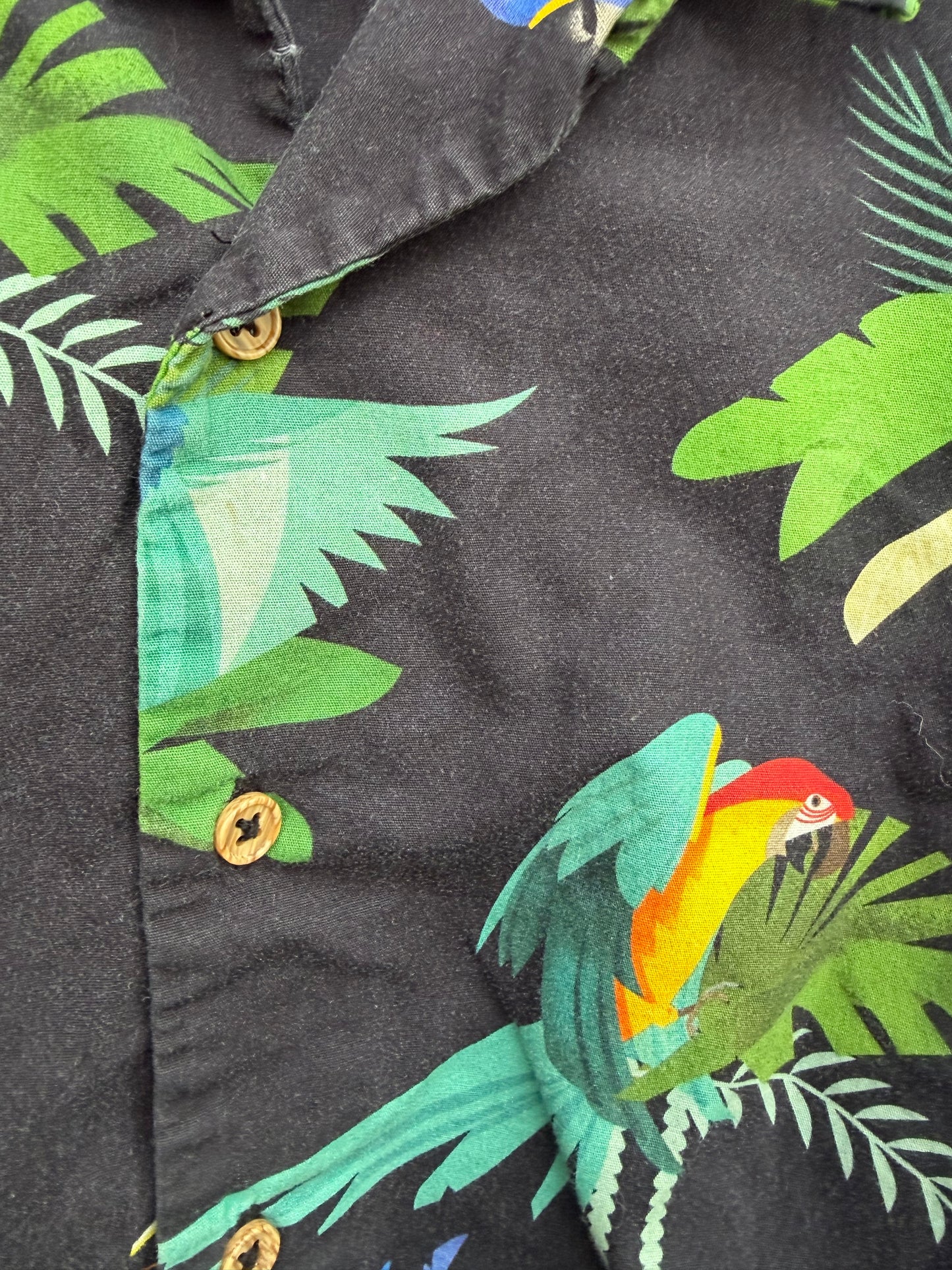 Tropical birds black shirt  6-7y (116-122cm)