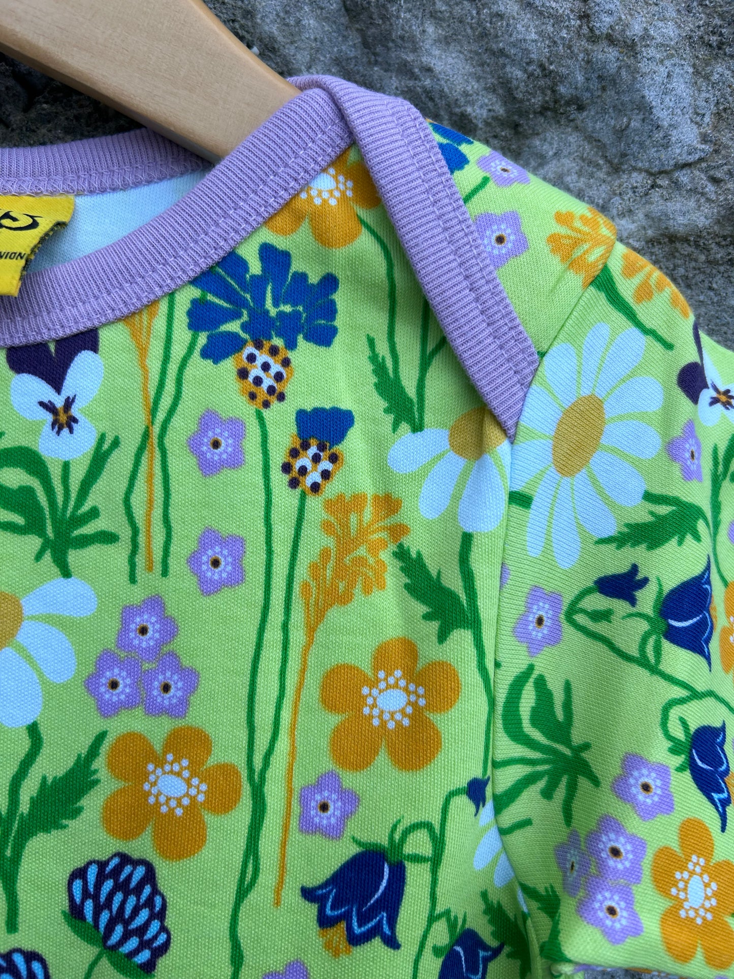 Lime green meadow summer suit  2y (92cm)