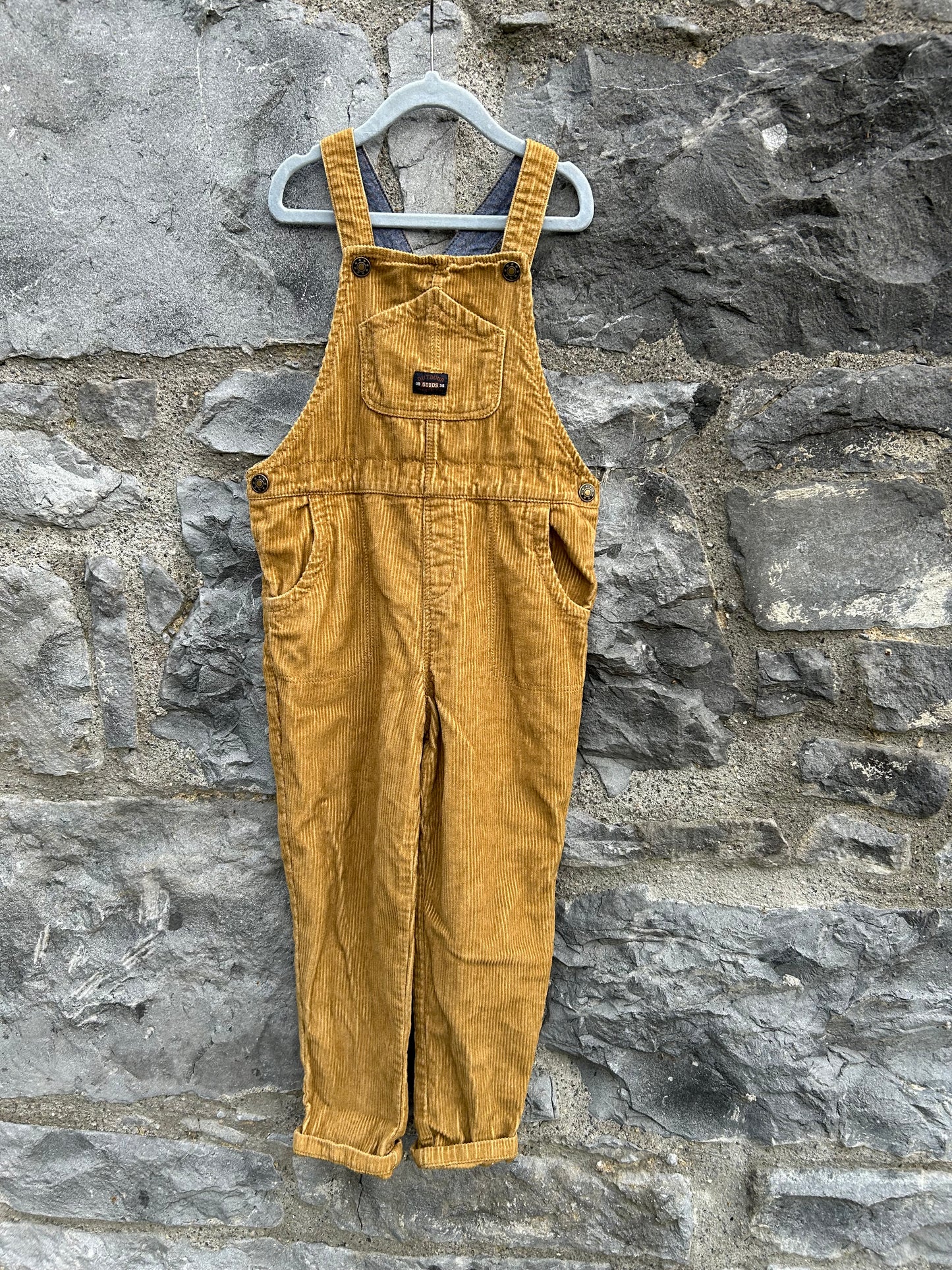 Mustard cord dungarees  4-5y (104-110cm)