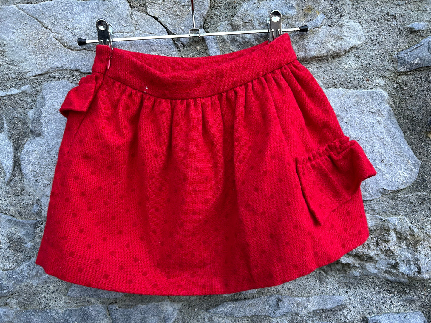 Red ruffled red skirt  4y (104cm)