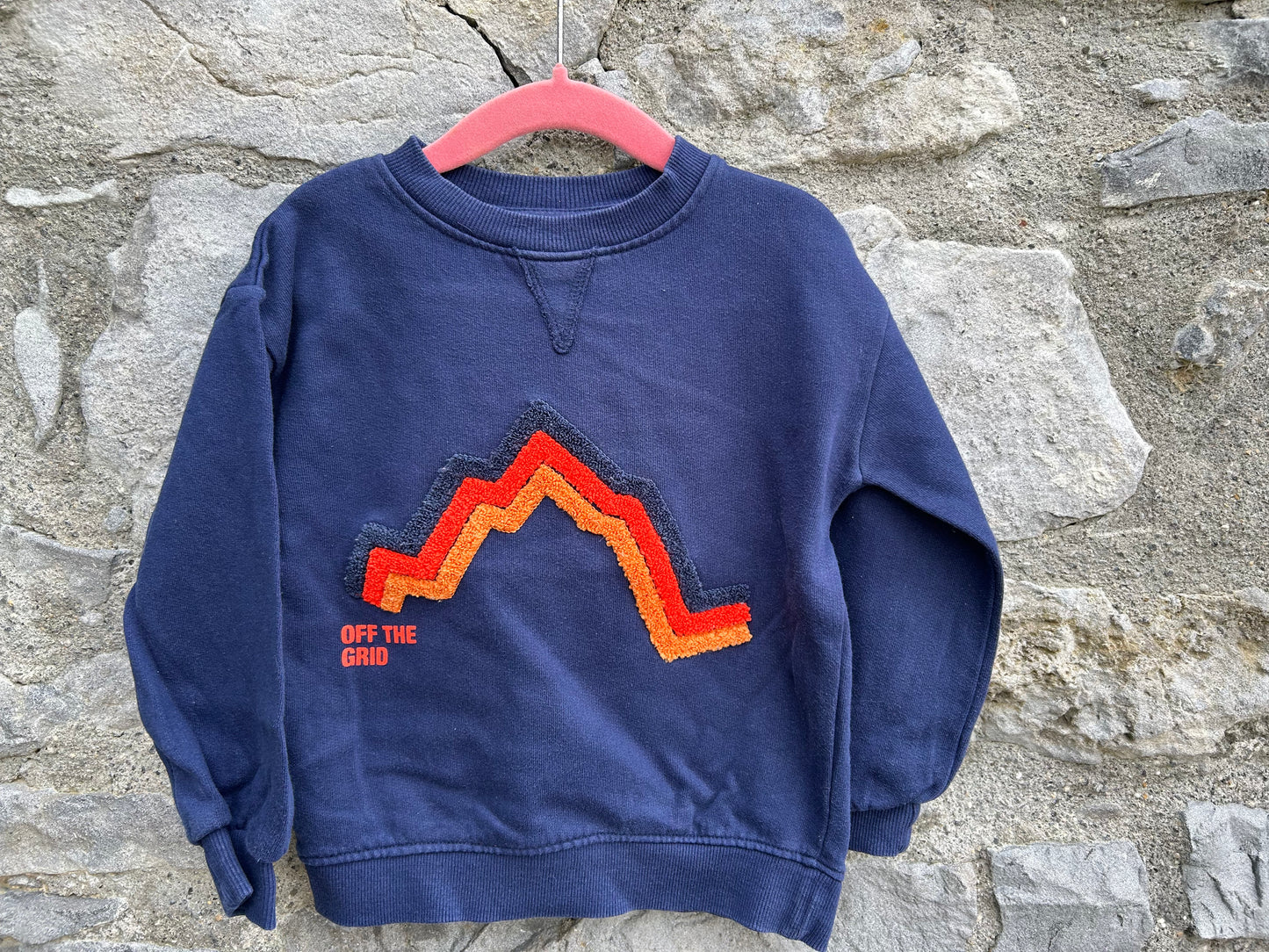 Navy sweatshirt with an orange chevron  2-3y (92-98cm)