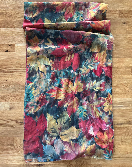 Leaves scarf