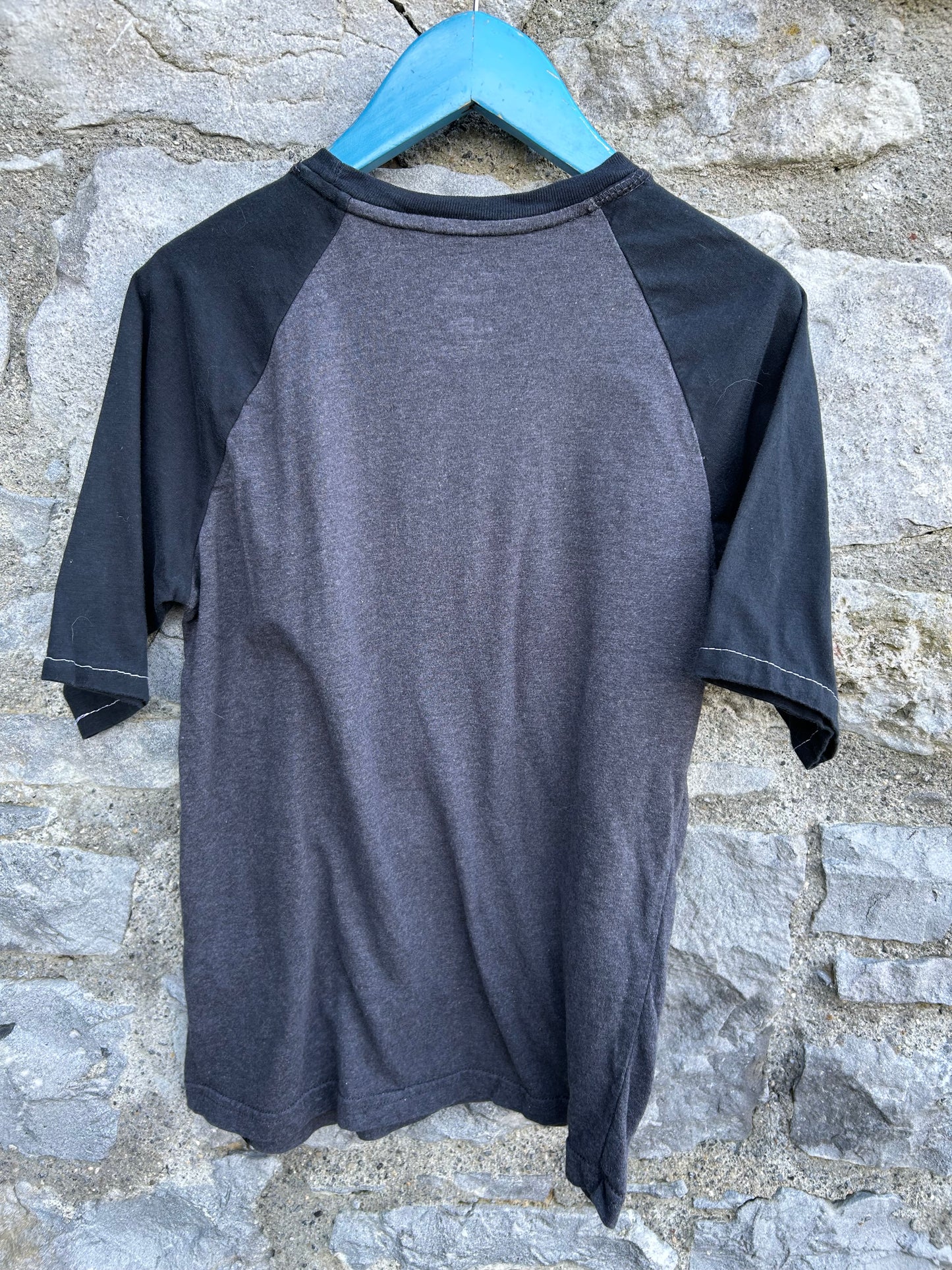 Grey raglan T-shirt  11-12y (146-152cm)