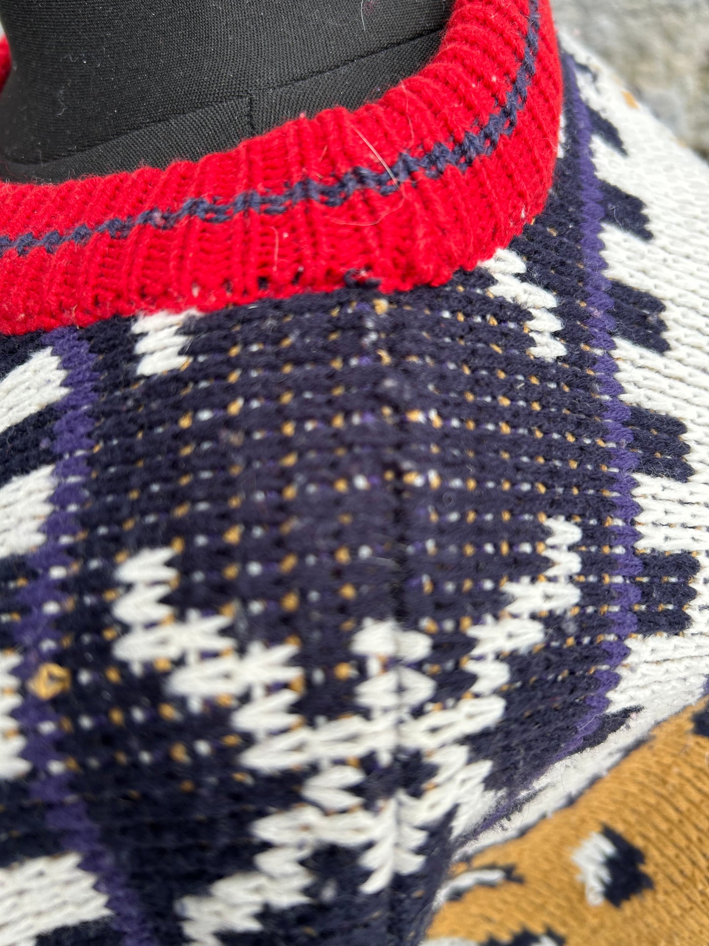 80s beige&red panel jumper uk 14