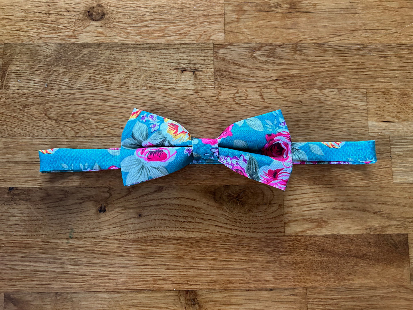 Teal flower bow tie