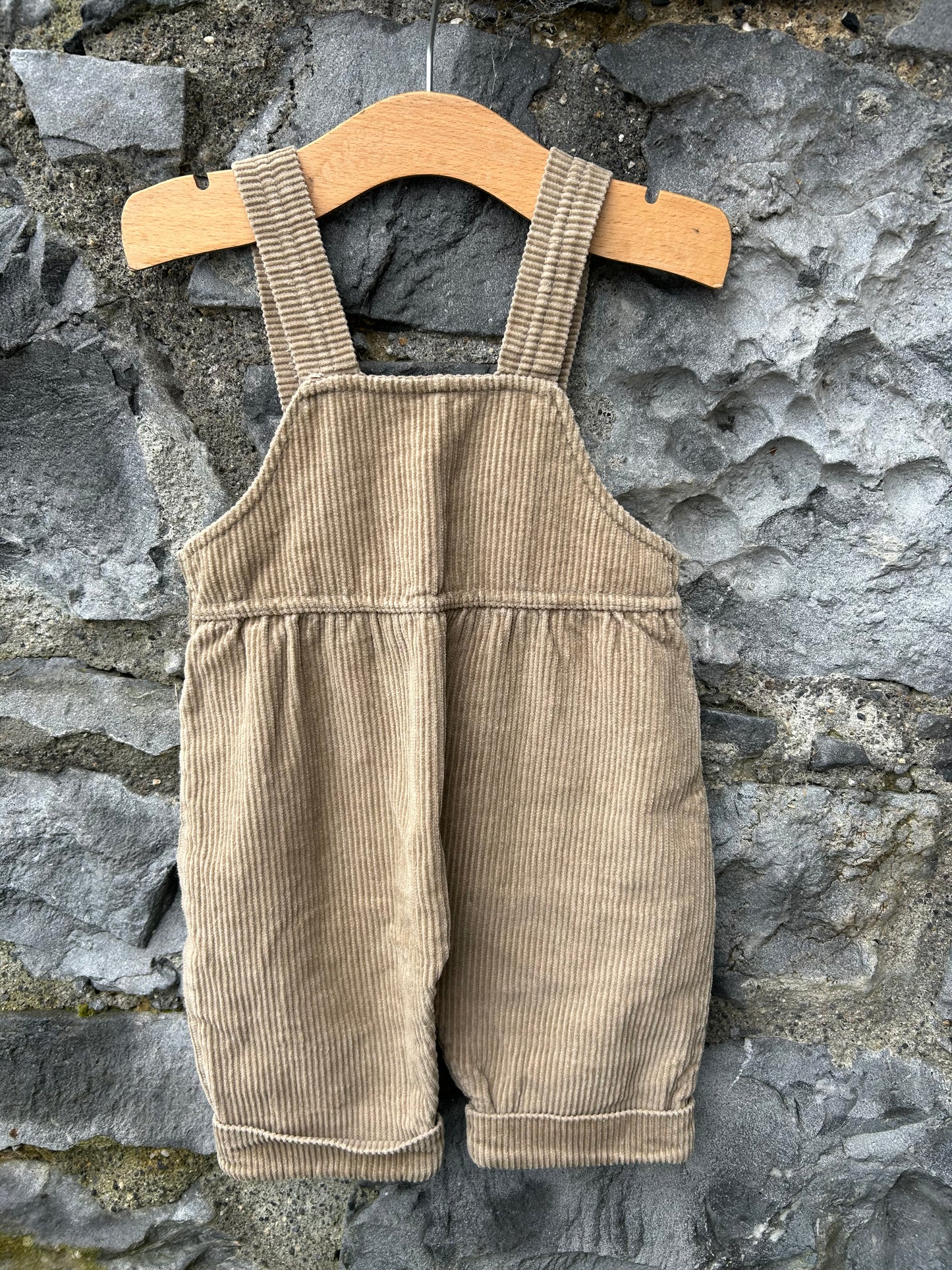 80s Brown Cord circus dungarees  3-6m (62-68cm)