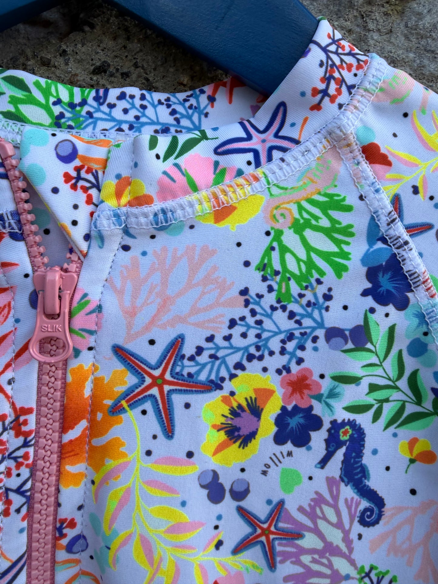 Colourful under the sea rash guard  10-11y (140-146cm)