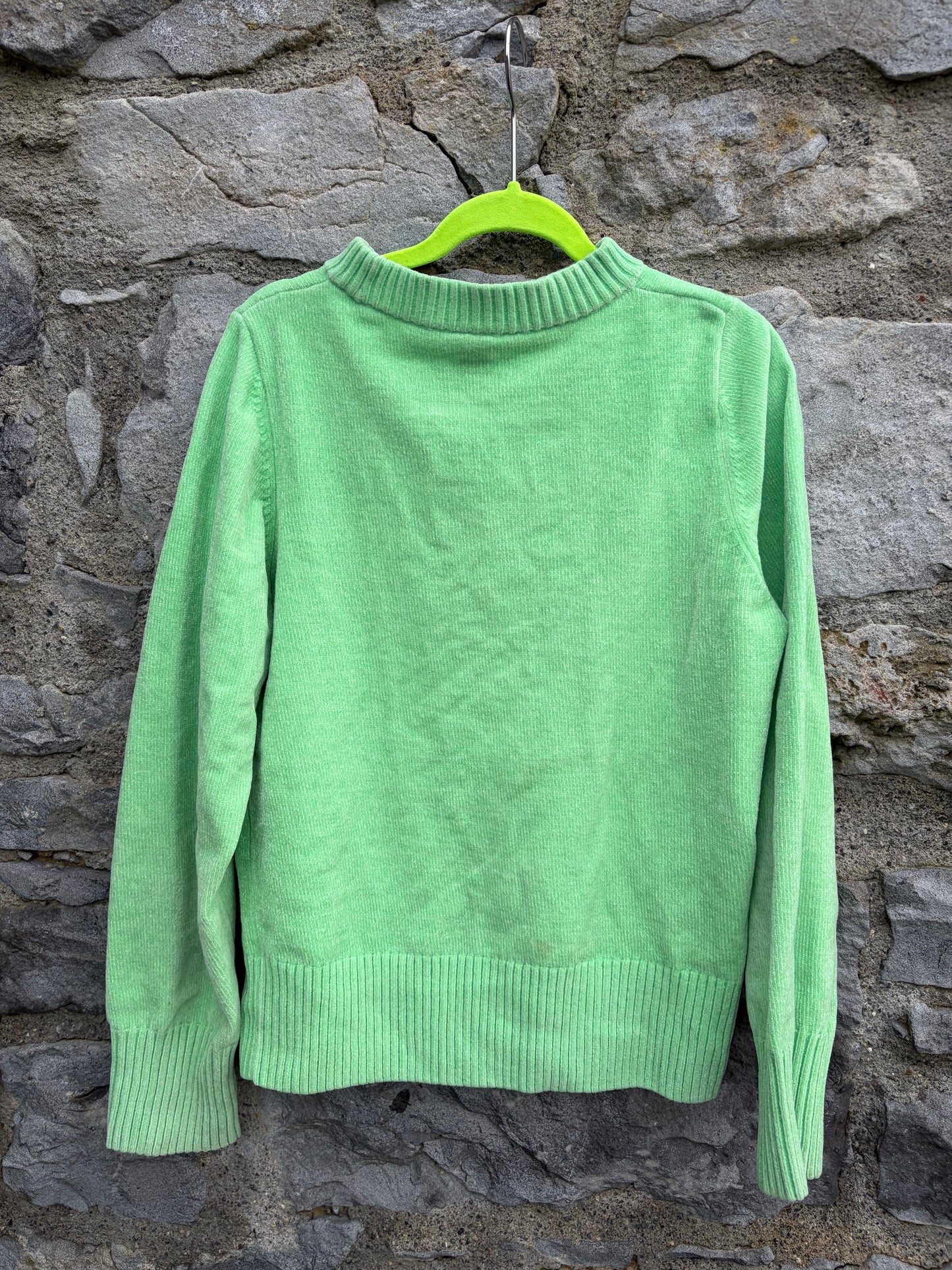 Green jumper  9y (134cm)
